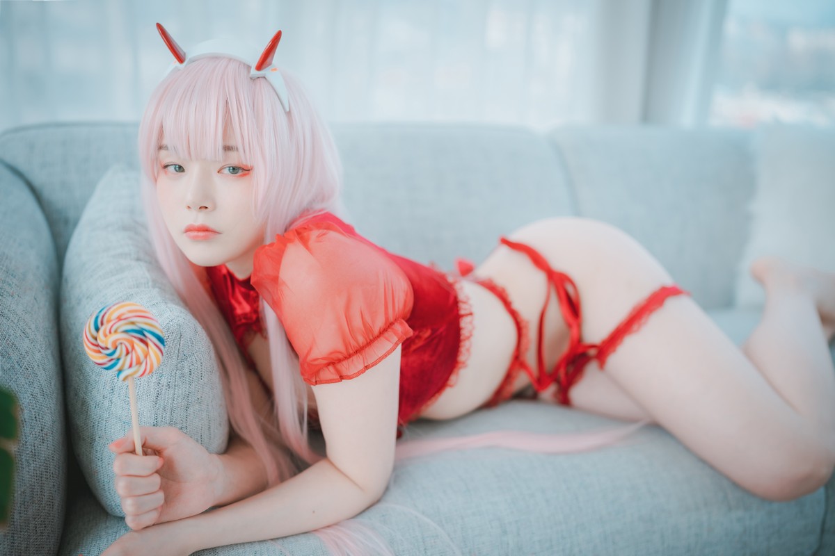 xgyw.top_[DJAWA]No.041_模特PIA_Darling in the FranXX主题性感红色内衣秀白嫩肌肤诱惑写真105P