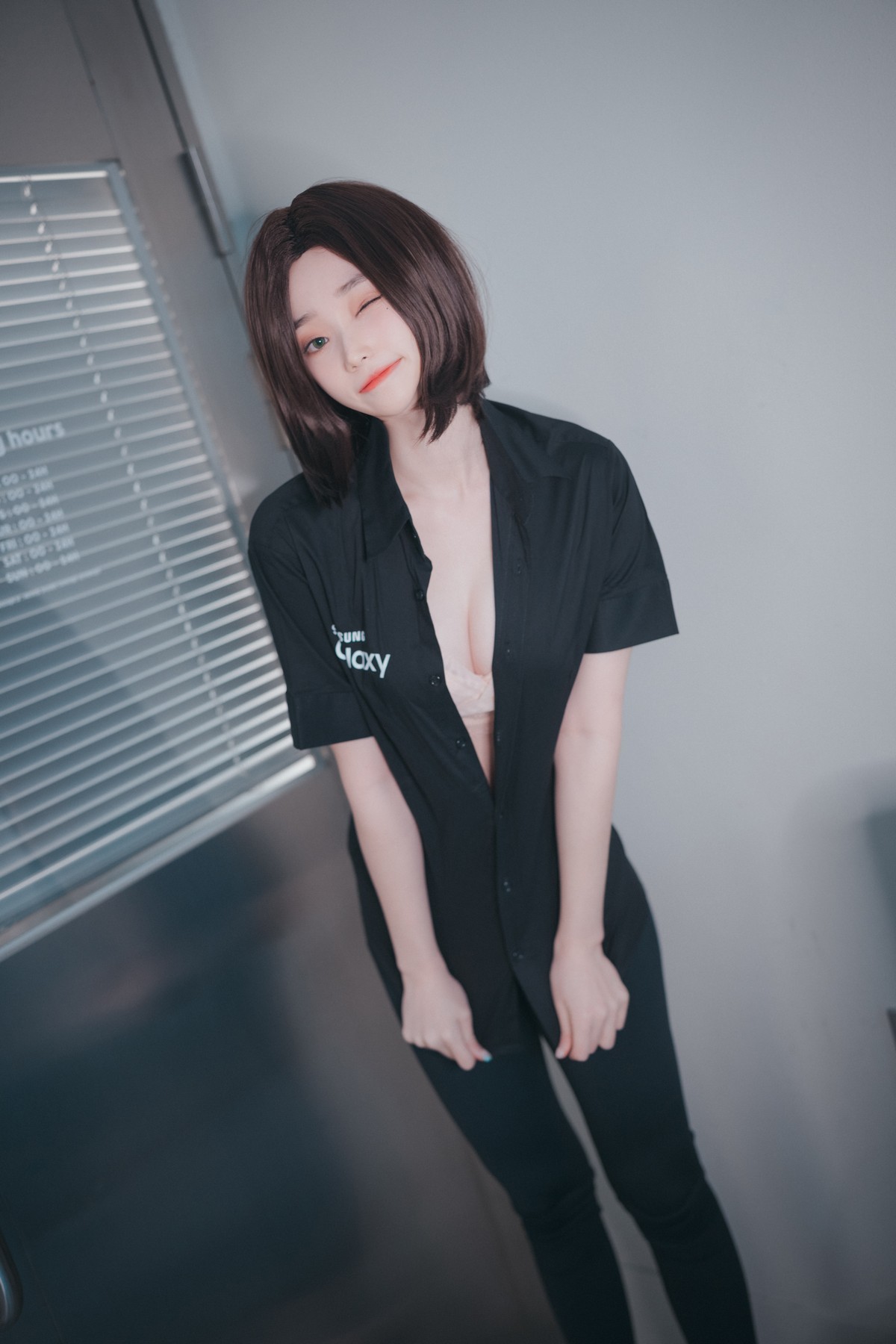 xgyw.top_[DJAWA]No.045_模特BamBi_Hi Sam!主题半脱性感黑色服饰露三点式内衣诱惑写真176P