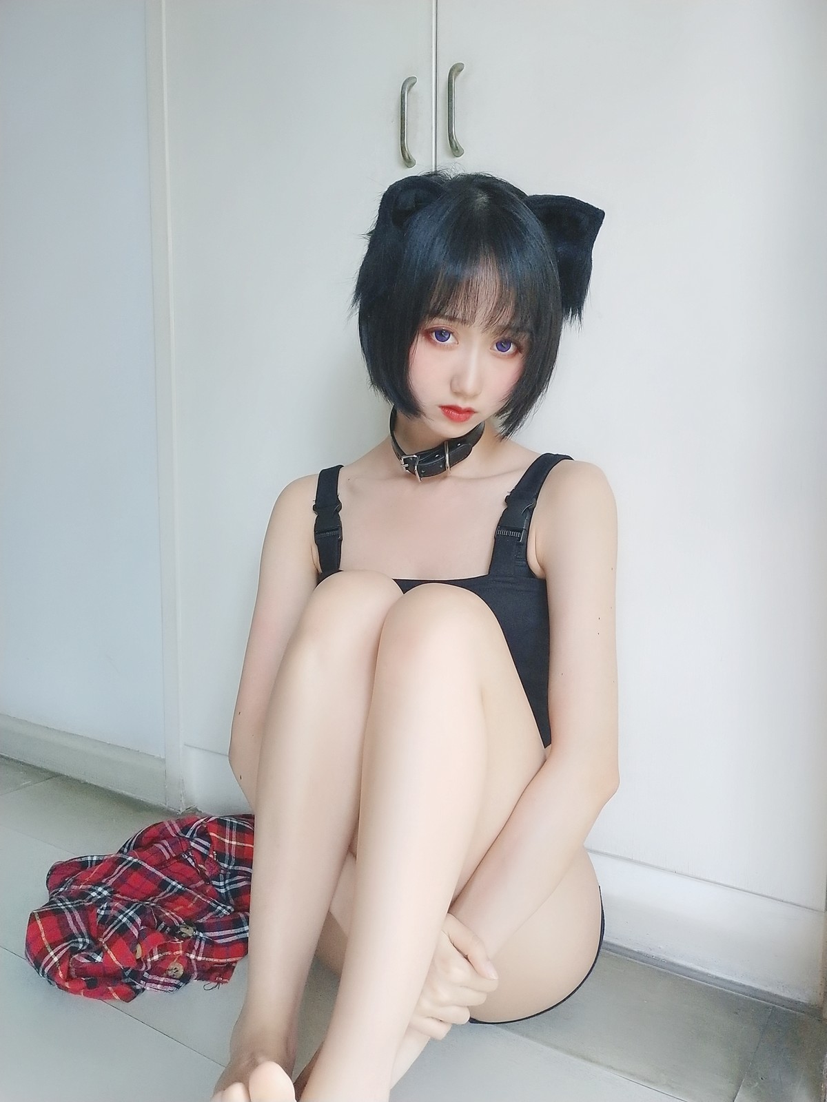 xgyw.top_萌系小姐姐木绵绵OwO不良猫主题私房脱红色衬衫露性感黑色内衣完美诱惑写真44P
