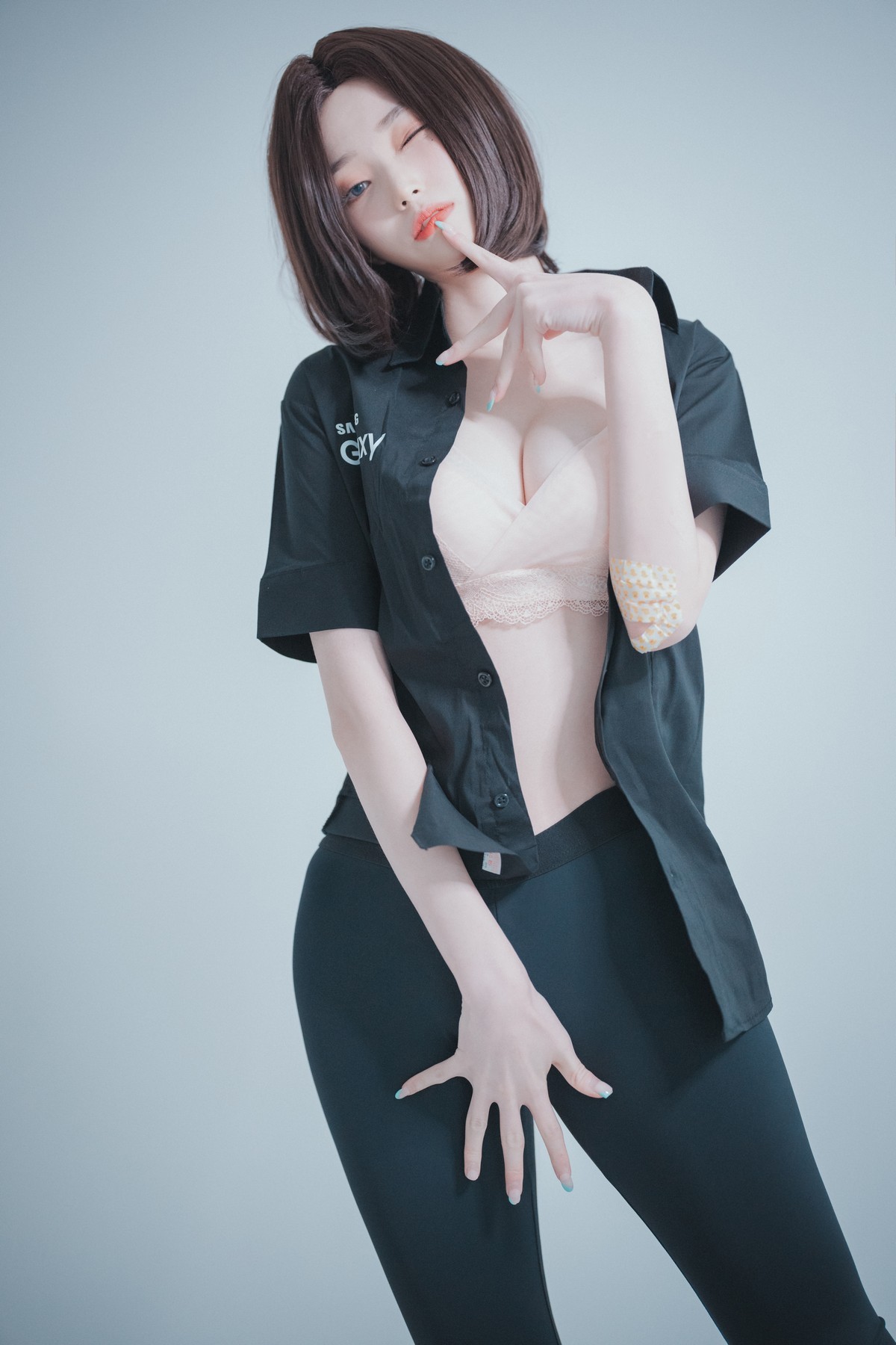 xgyw.top_[DJAWA]No.045_模特BamBi_Hi Sam!主题半脱性感黑色服饰露三点式内衣诱惑写真176P
