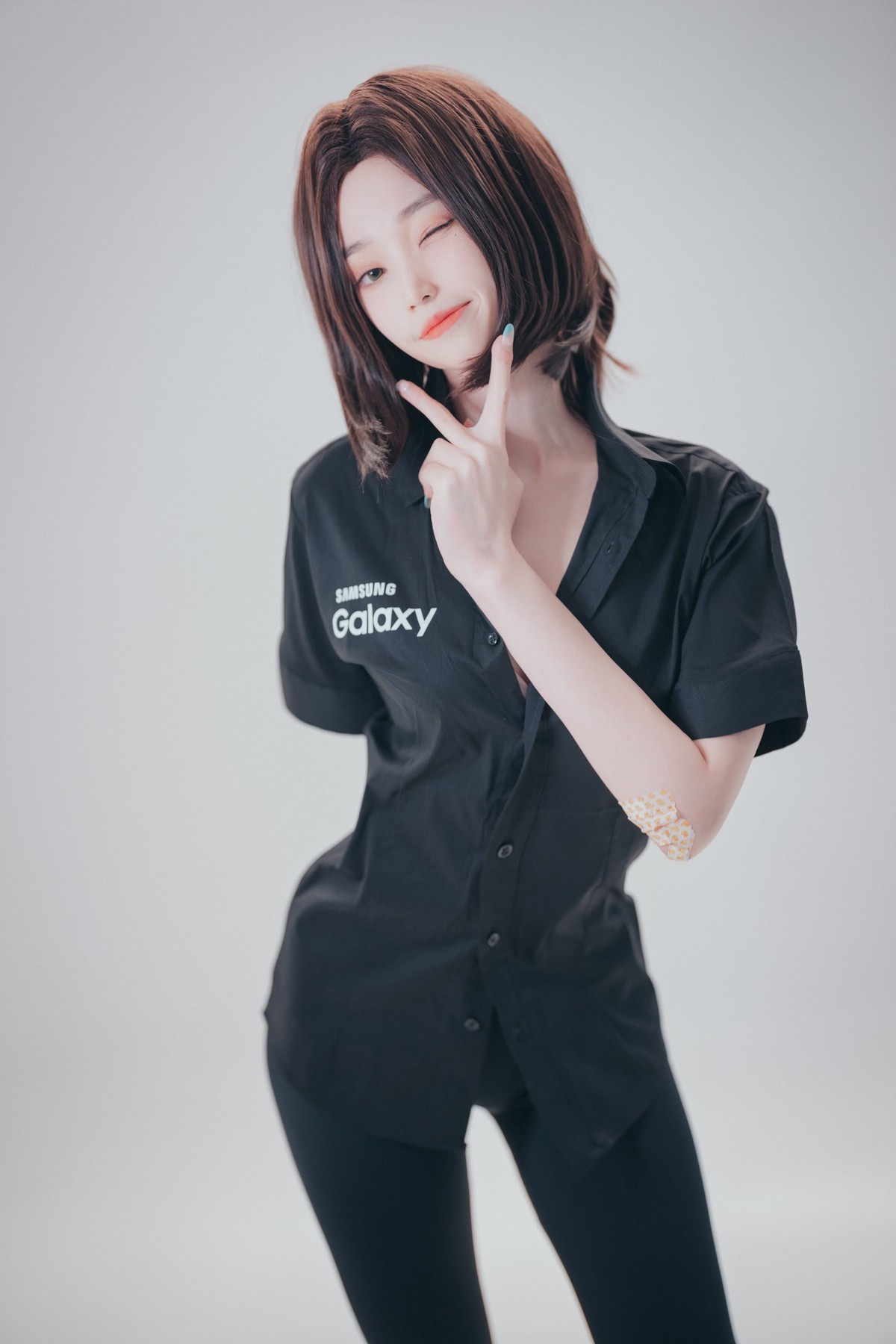 xgyw.top_[DJAWA]No.045_模特BamBi_Hi Sam!主题半脱性感黑色服饰露三点式内衣诱惑写真176P