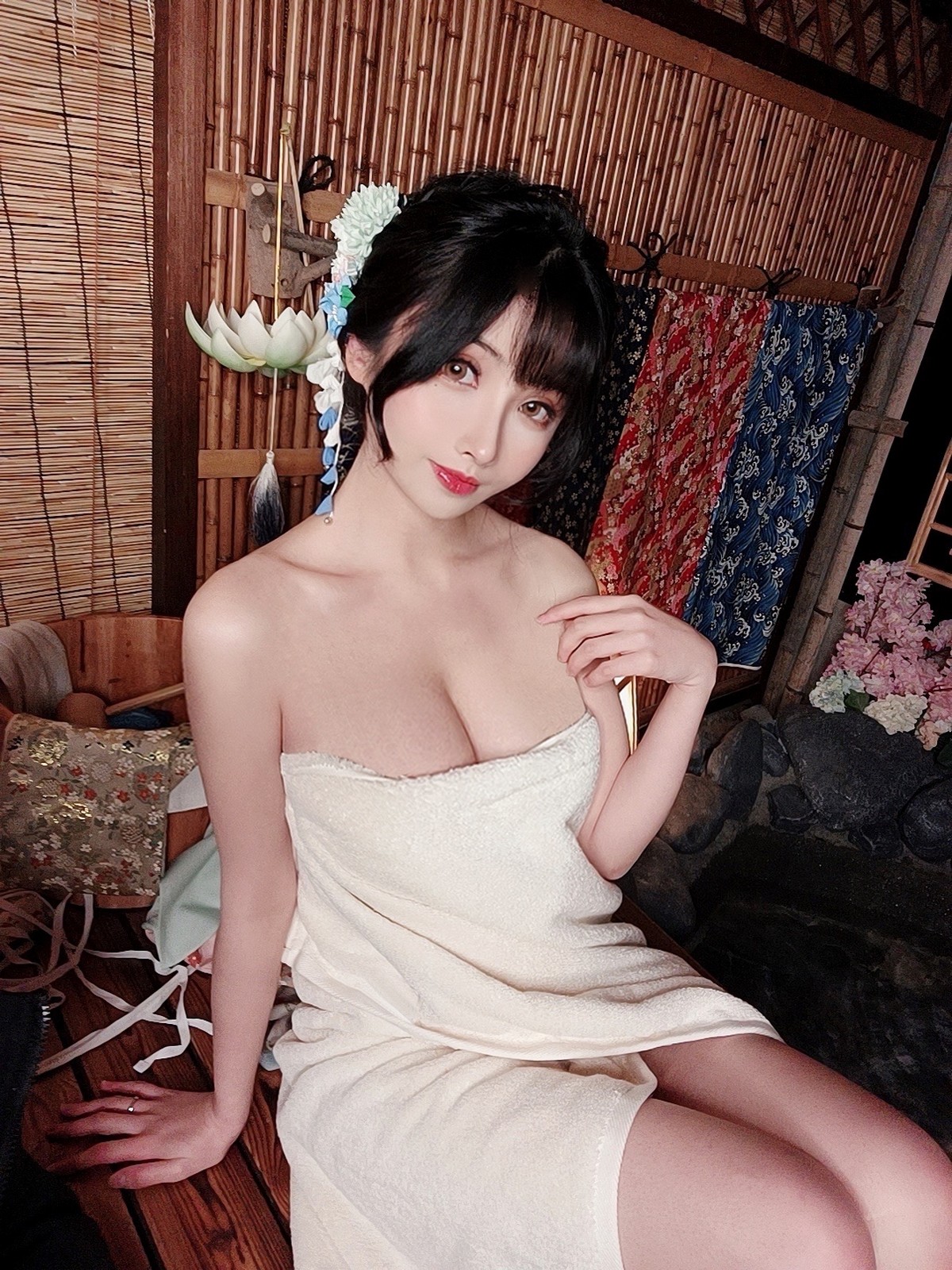 xgyw.top_网络美女rioko凉凉子温泉旅行主题私房脱日系服饰露性感蕾丝内衣迷人诱惑写真31P