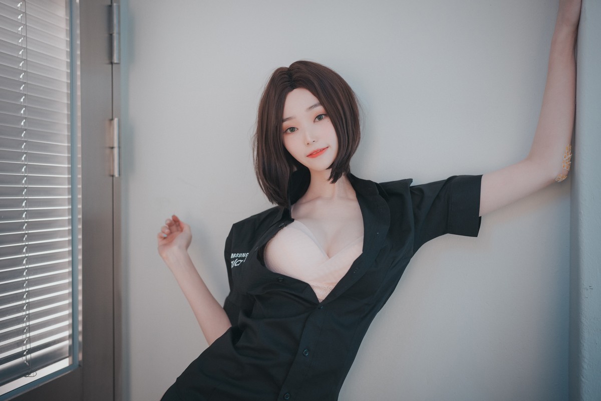 xgyw.top_[DJAWA]No.045_模特BamBi_Hi Sam!主题半脱性感黑色服饰露三点式内衣诱惑写真176P