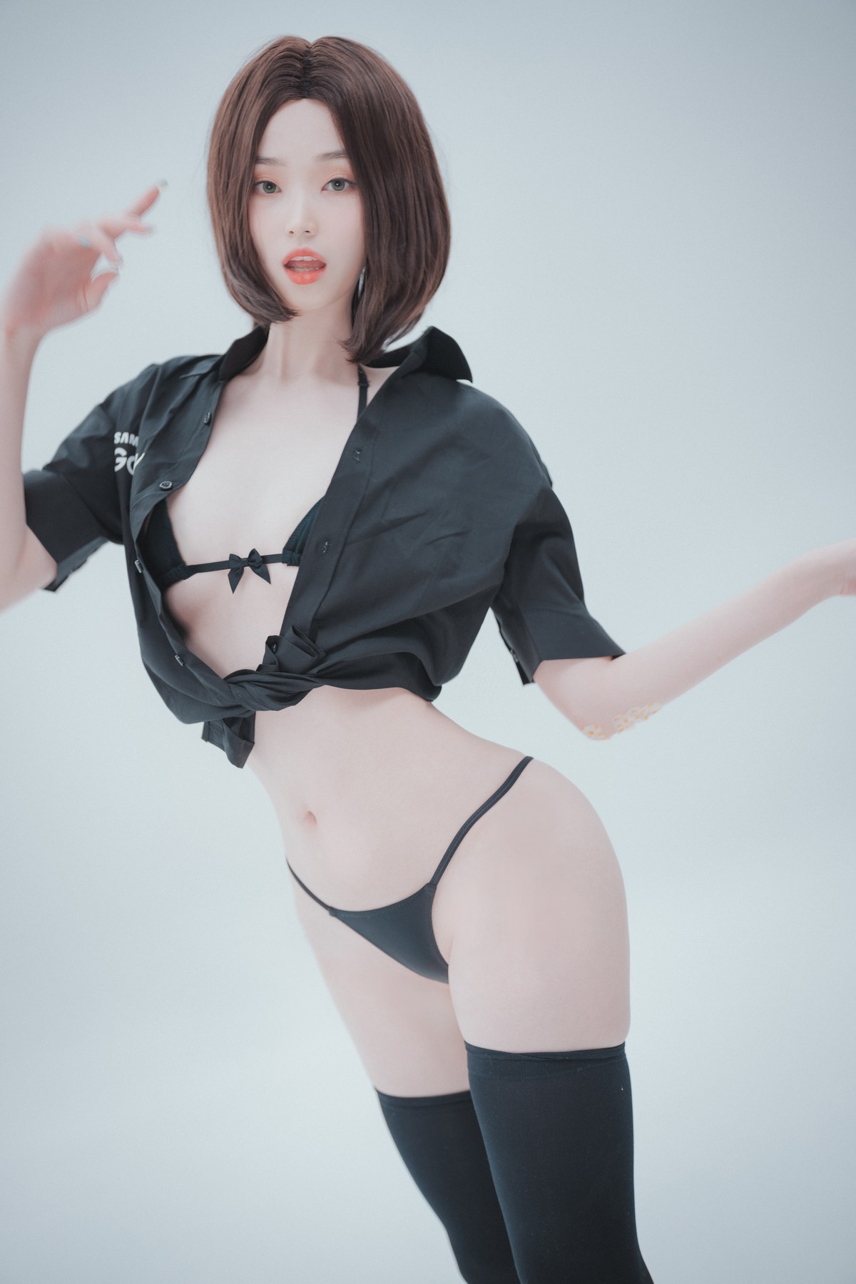 xgyw.top_[DJAWA]No.045_模特BamBi_Hi Sam!主题半脱性感黑色服饰露三点式内衣诱惑写真176P