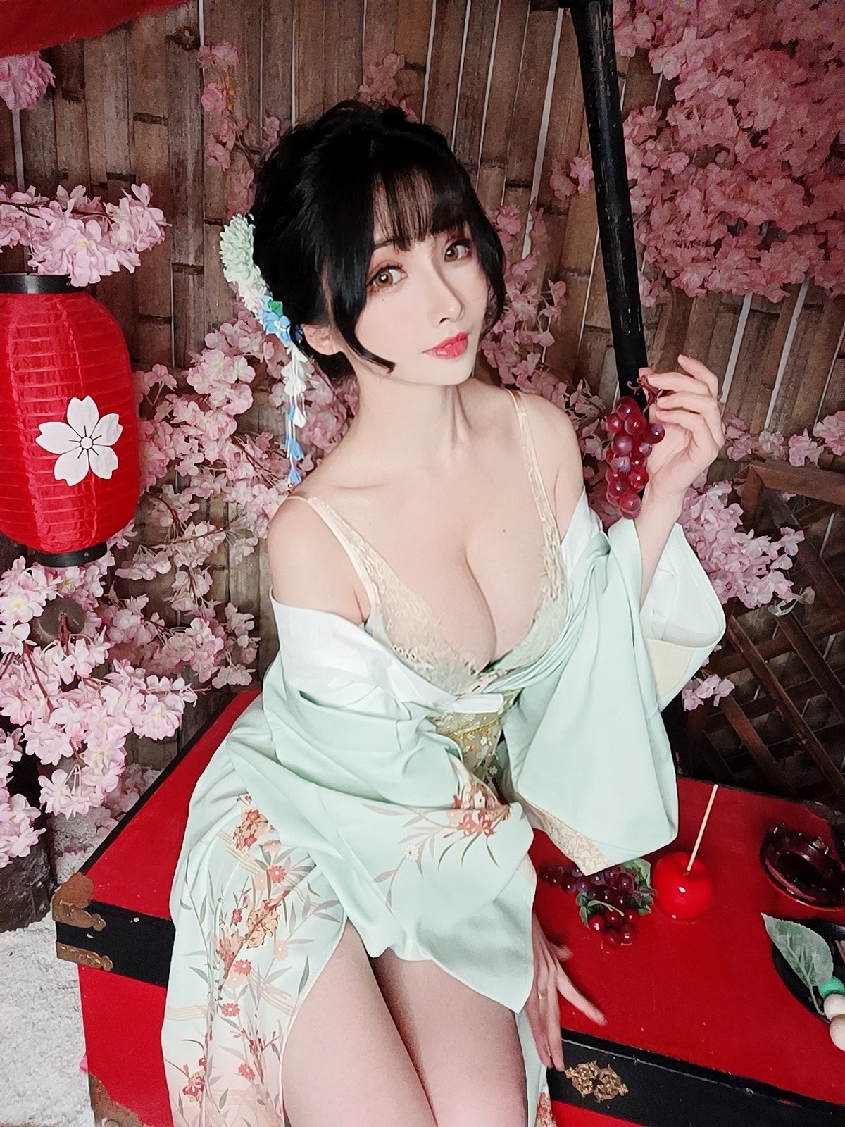 xgyw.top_网络美女rioko凉凉子温泉旅行主题私房脱日系服饰露性感蕾丝内衣迷人诱惑写真31P