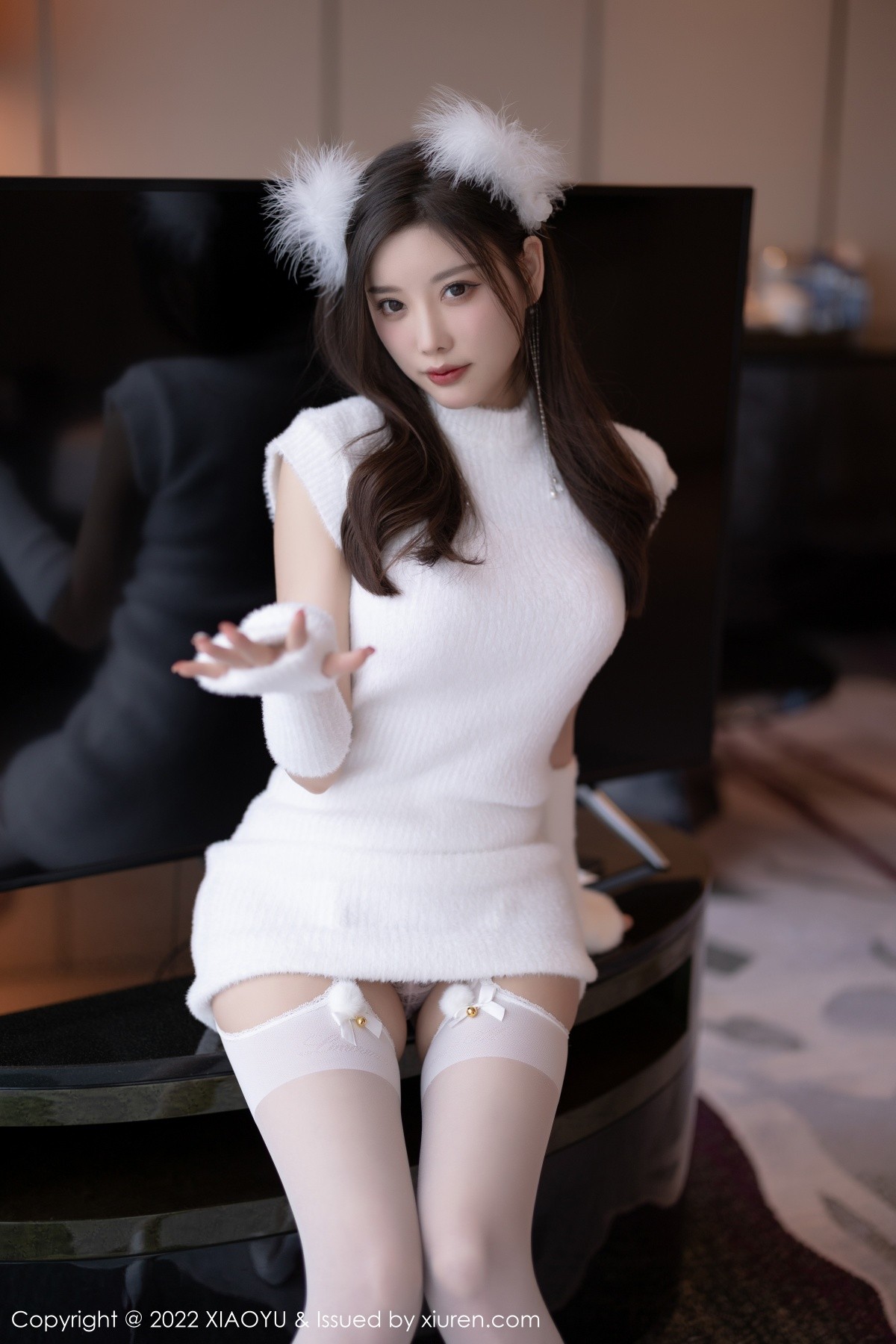 xgyw.top_[XiaoYu画语界]Vol.777_女神杨晨晨Yome脱白色收身服饰露性感内衣配白丝吊袜诱惑写真67P