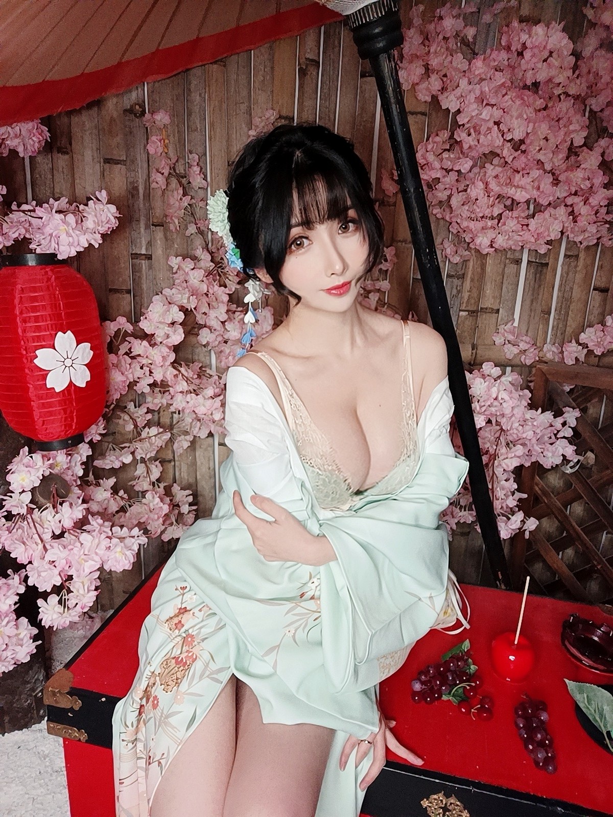 xgyw.top_网络美女rioko凉凉子温泉旅行主题私房脱日系服饰露性感蕾丝内衣迷人诱惑写真31P