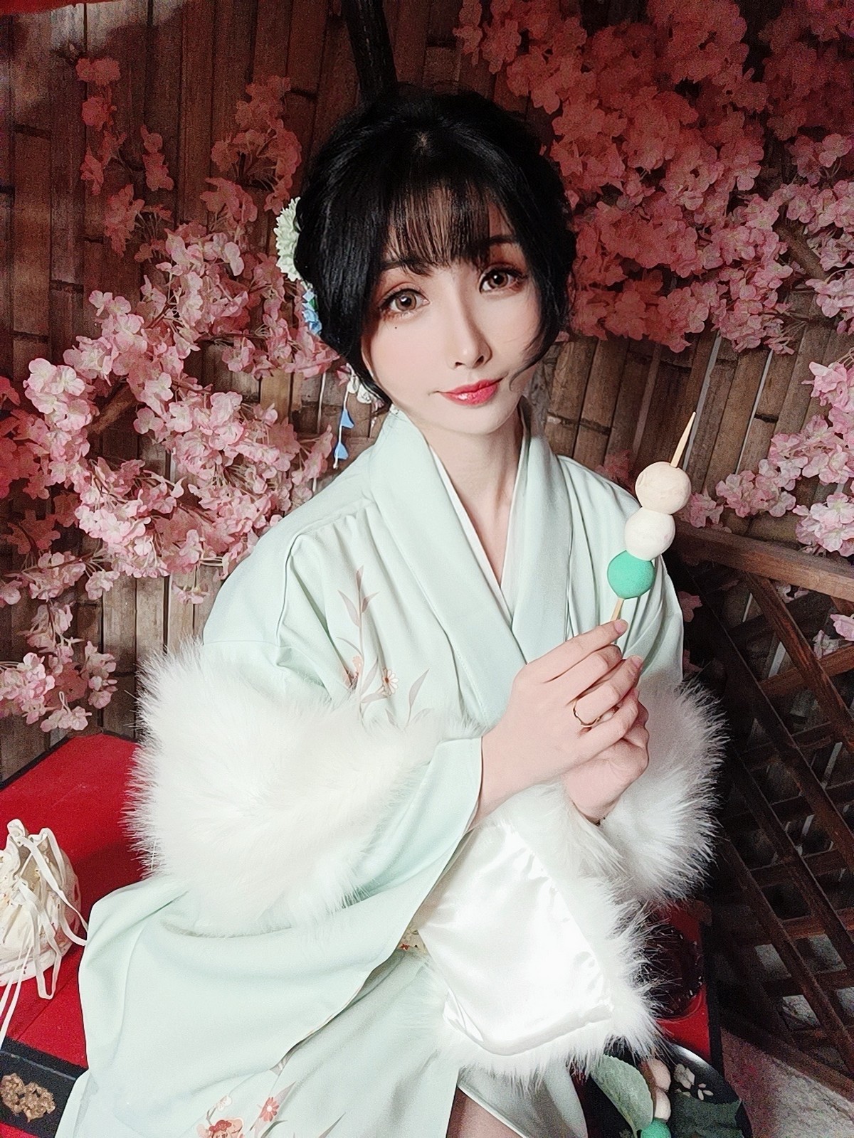 xgyw.top_网络美女rioko凉凉子温泉旅行主题私房脱日系服饰露性感蕾丝内衣迷人诱惑写真31P