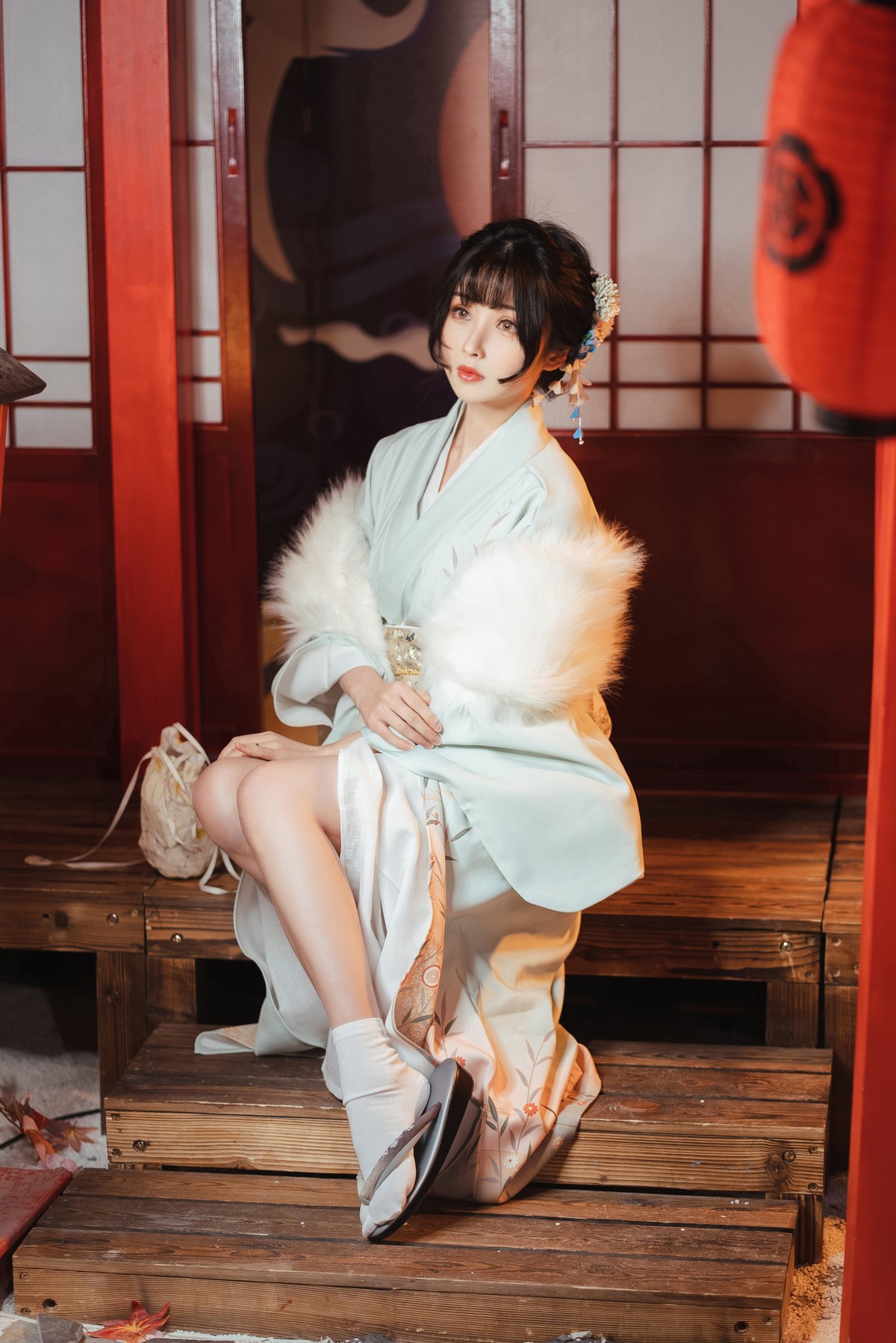 xgyw.top_网络美女rioko凉凉子温泉旅行主题私房脱日系服饰露性感蕾丝内衣迷人诱惑写真31P