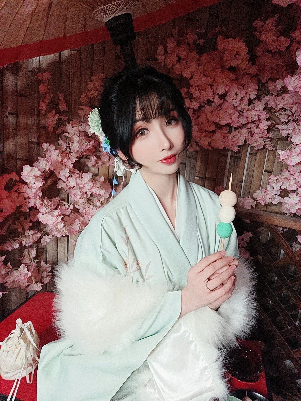 xgyw.top_网络美女rioko凉凉子温泉旅行主题私房脱日系服饰露性感蕾丝内衣迷人诱惑写真31P