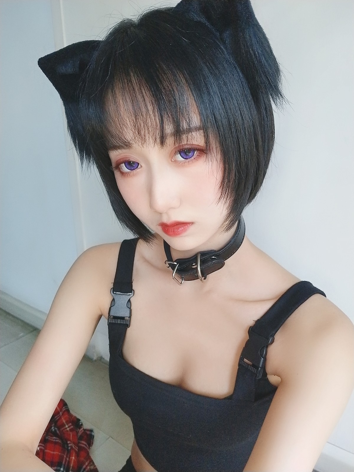 xgyw.top_萌系小姐姐木绵绵OwO不良猫主题私房脱红色衬衫露性感黑色内衣完美诱惑写真44P