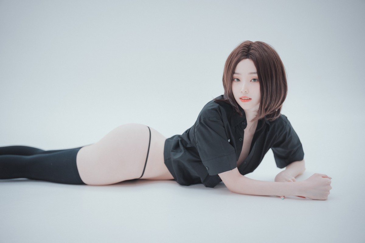 xgyw.top_[DJAWA]No.045_模特BamBi_Hi Sam!主题半脱性感黑色服饰露三点式内衣诱惑写真176P