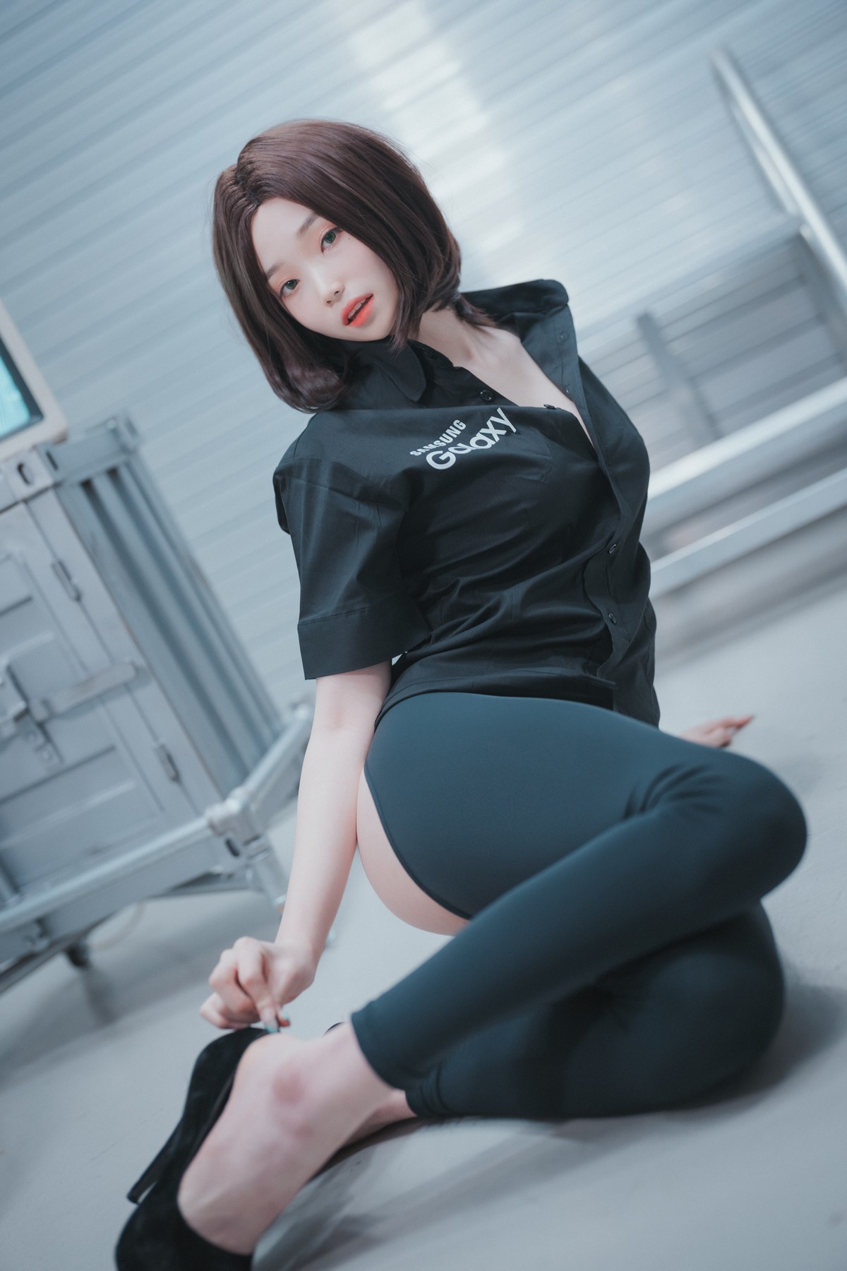xgyw.top_[DJAWA]No.045_模特BamBi_Hi Sam!主题半脱性感黑色服饰露三点式内衣诱惑写真176P