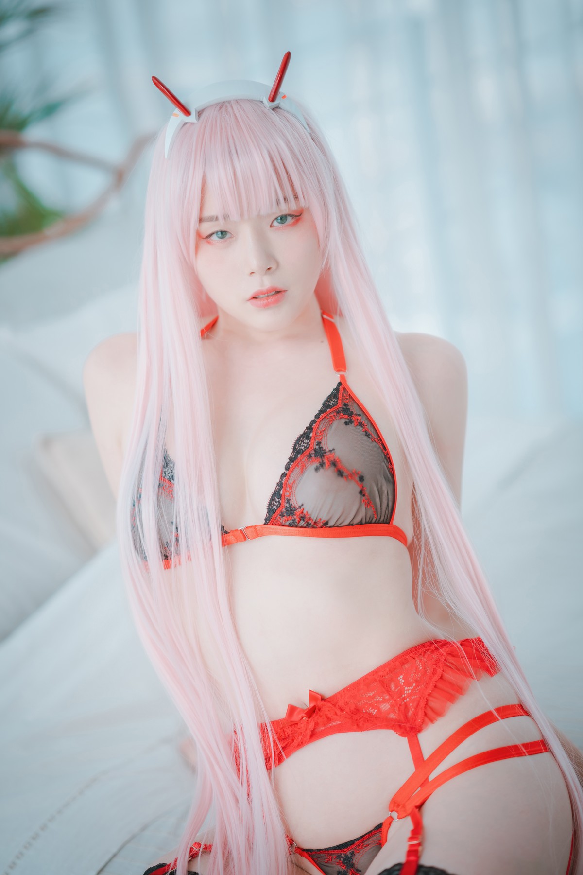 xgyw.top_[DJAWA]No.041_模特PIA_Darling in the FranXX主题性感红色内衣秀白嫩肌肤诱惑写真105P