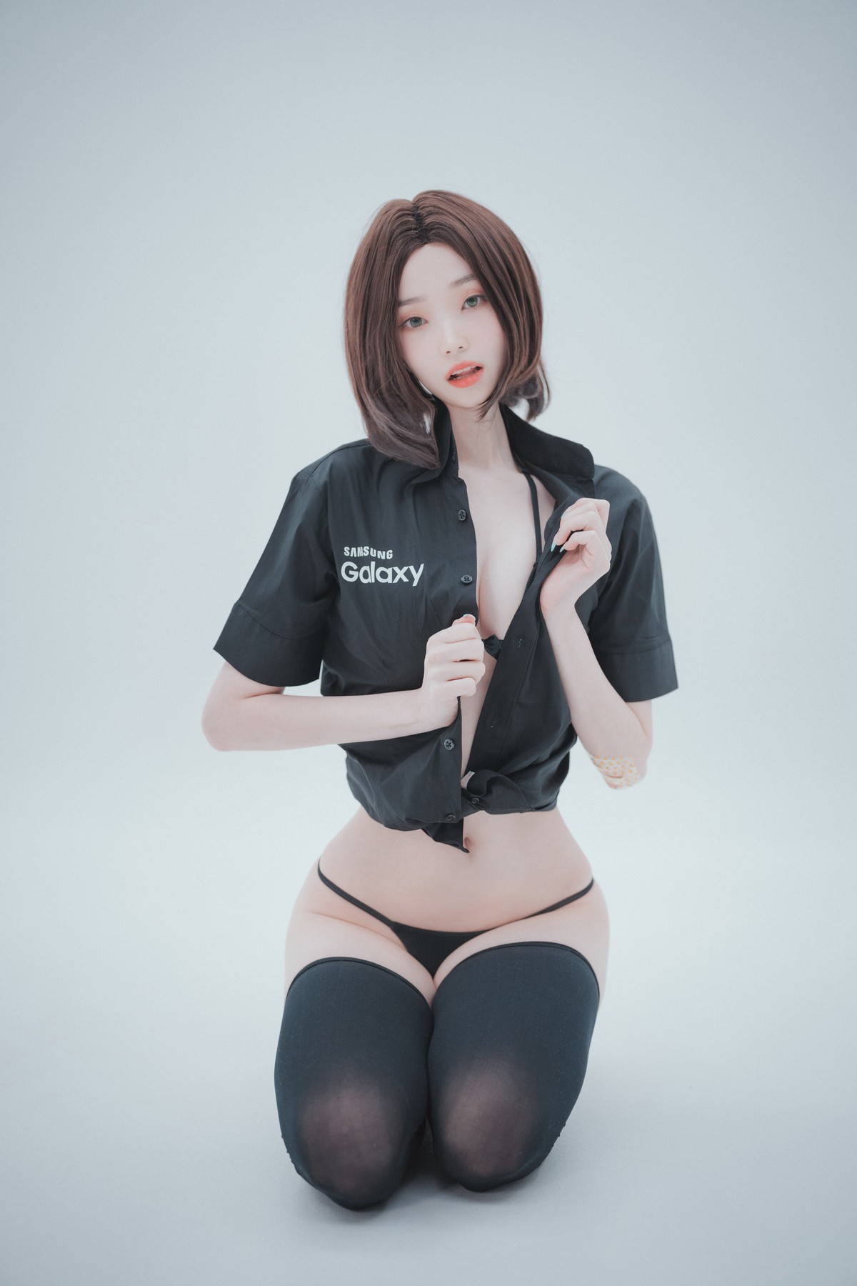 xgyw.top_[DJAWA]No.045_模特BamBi_Hi Sam!主题半脱性感黑色服饰露三点式内衣诱惑写真176P