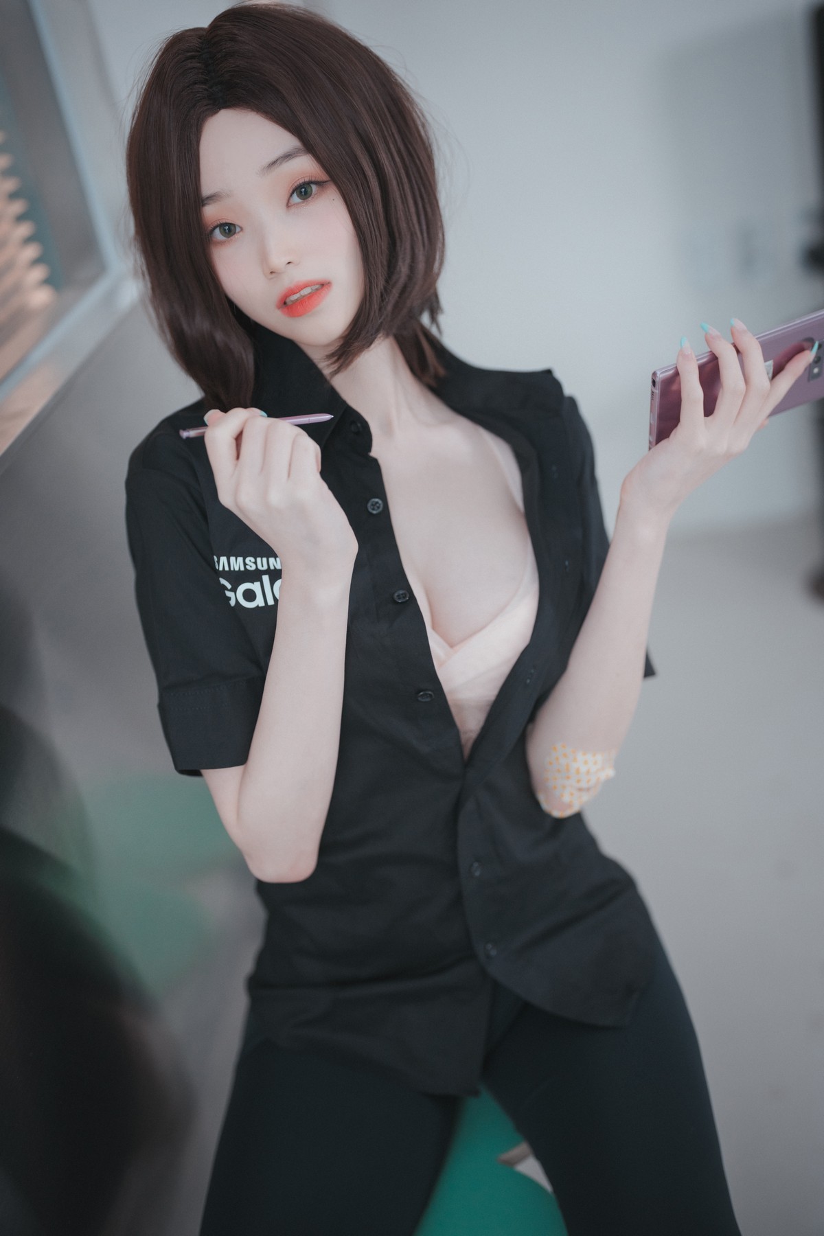 xgyw.top_[DJAWA]No.045_模特BamBi_Hi Sam!主题半脱性感黑色服饰露三点式内衣诱惑写真176P