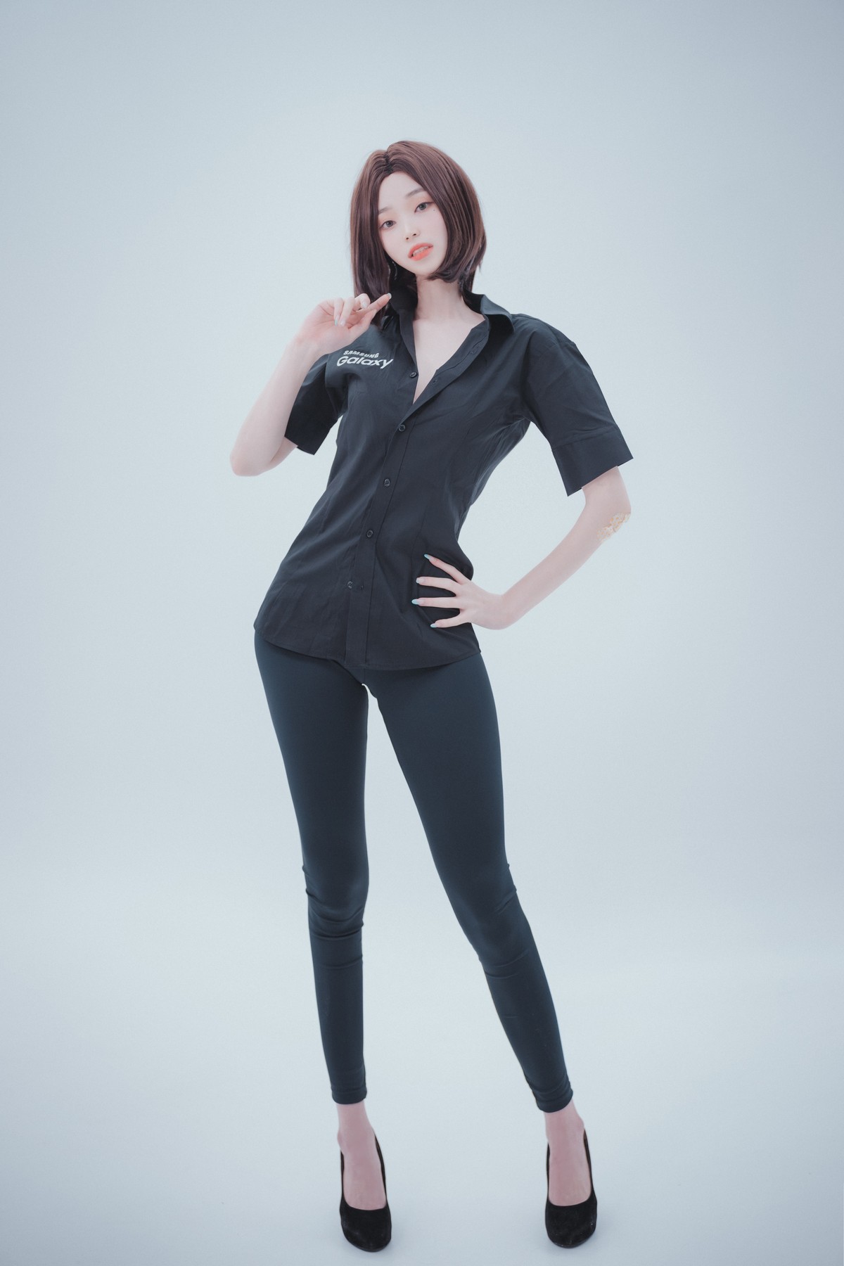 xgyw.top_[DJAWA]No.045_模特BamBi_Hi Sam!主题半脱性感黑色服饰露三点式内衣诱惑写真176P