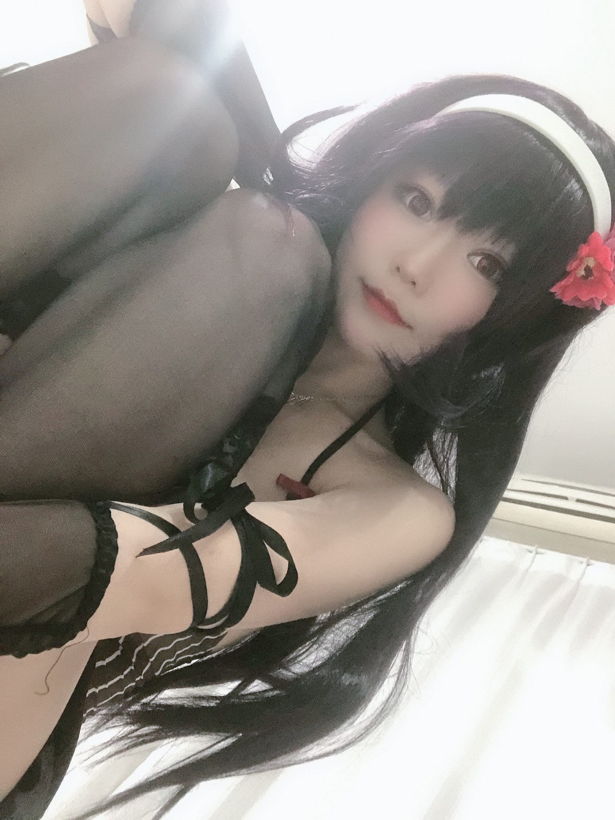 xgyw.top_网红美女香草喵露露诗羽学姐睡衣主题私房黑色低胸吊带睡衣配黑丝袜诱惑写真45P