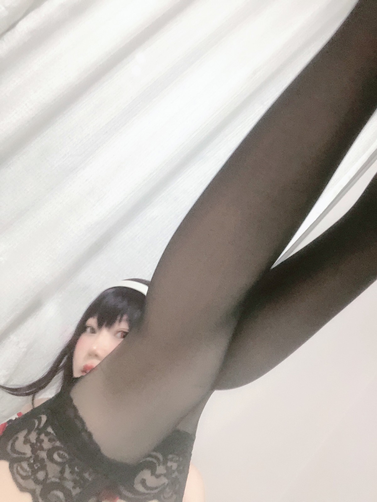 xgyw.top_网红美女香草喵露露诗羽学姐睡衣主题私房黑色低胸吊带睡衣配黑丝袜诱惑写真45P
