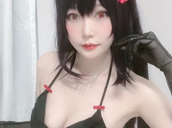 网红青春美女香草喵露露诗羽学姐睡衣主题私人黑色低胸吊带睡衣配黑色丝袜袜骚扰写真45P