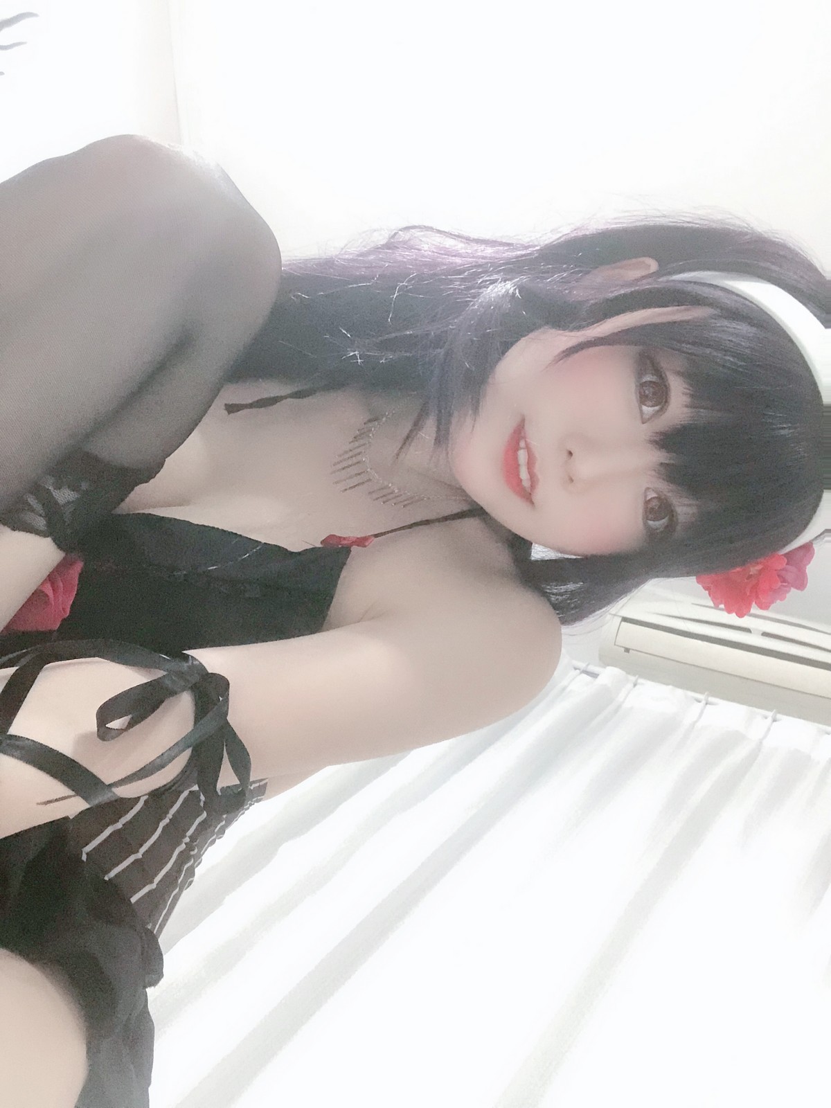 xgyw.top_网红美女香草喵露露诗羽学姐睡衣主题私房黑色低胸吊带睡衣配黑丝袜诱惑写真45P