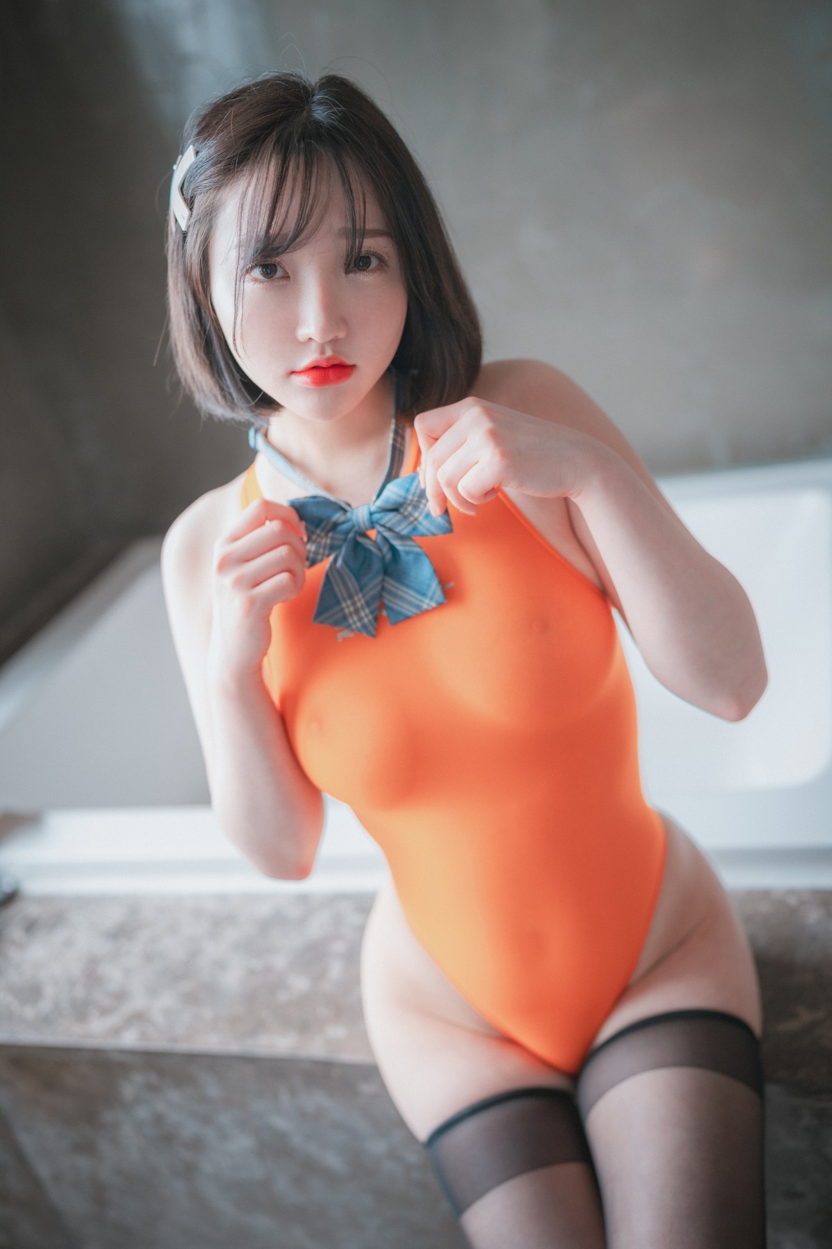 xgyw.top_[DJAWA]No.051_模特Yeeun_Swimming Lessons主题私房粉红泳装配黑丝袜诱惑写真155P