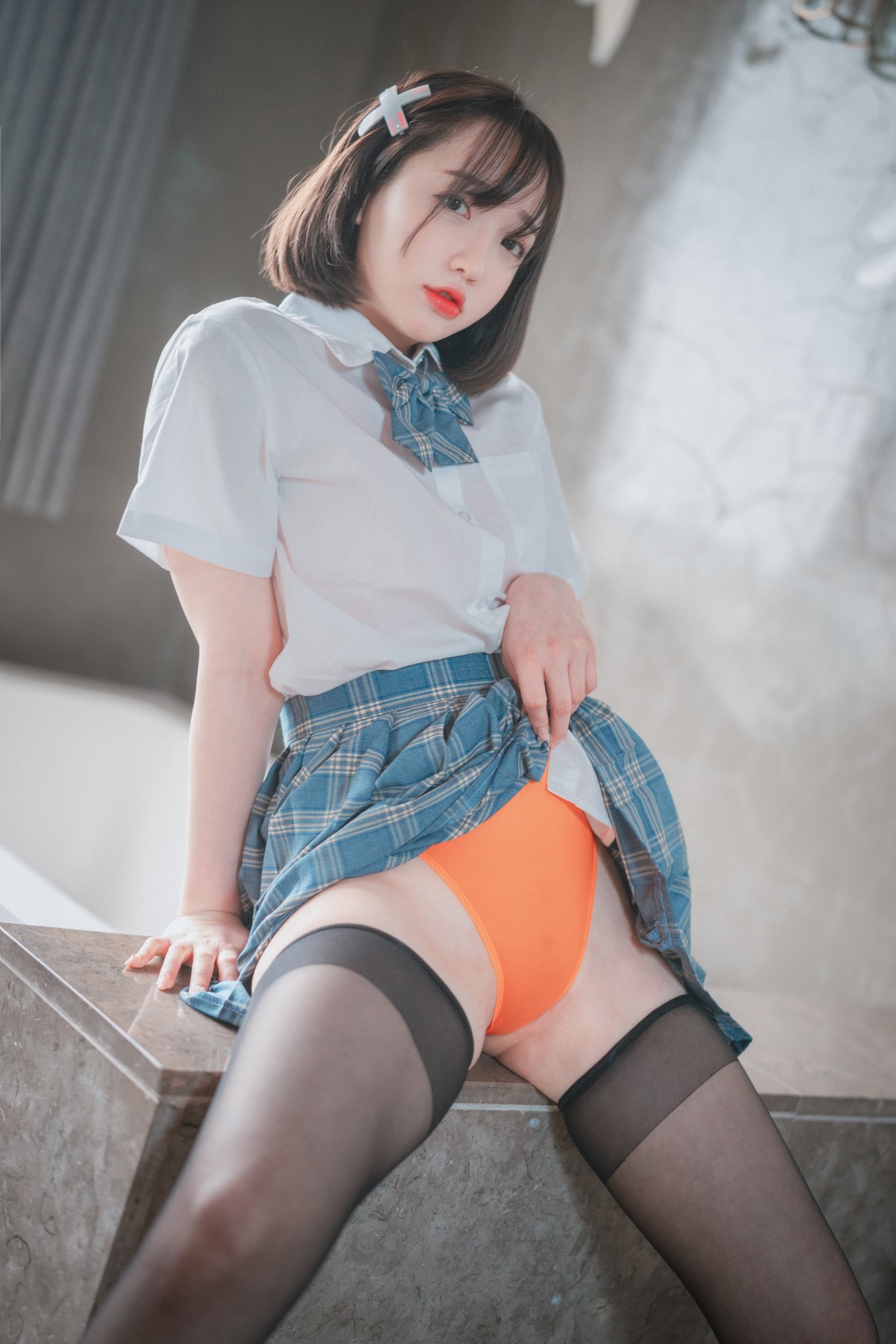 xgyw.top_[DJAWA]No.051_模特Yeeun_Swimming Lessons主题私房粉红泳装配黑丝袜诱惑写真155P