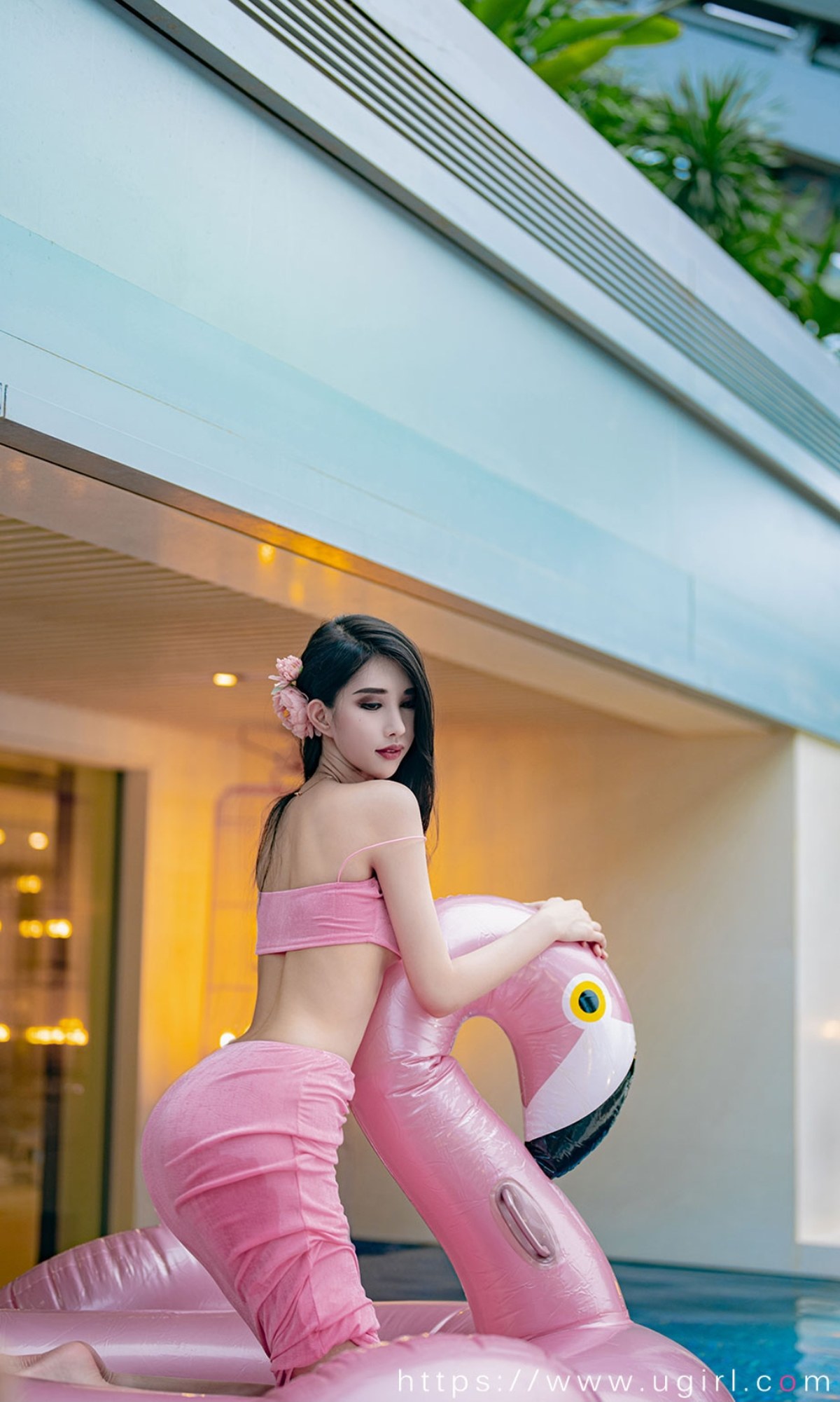 xgyw.top_[Ugirls爱尤物]No.2329_模特葛征model户外泳池性感粉色泳装半脱秀完美身材诱惑写真35P