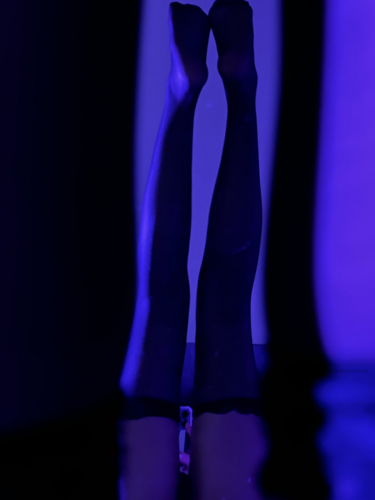 xgyw.top_萌系小姐姐白烨夜色妖姬主题私房暗色灯光下情趣蕾丝内衣秀火辣身材诱惑写真75P