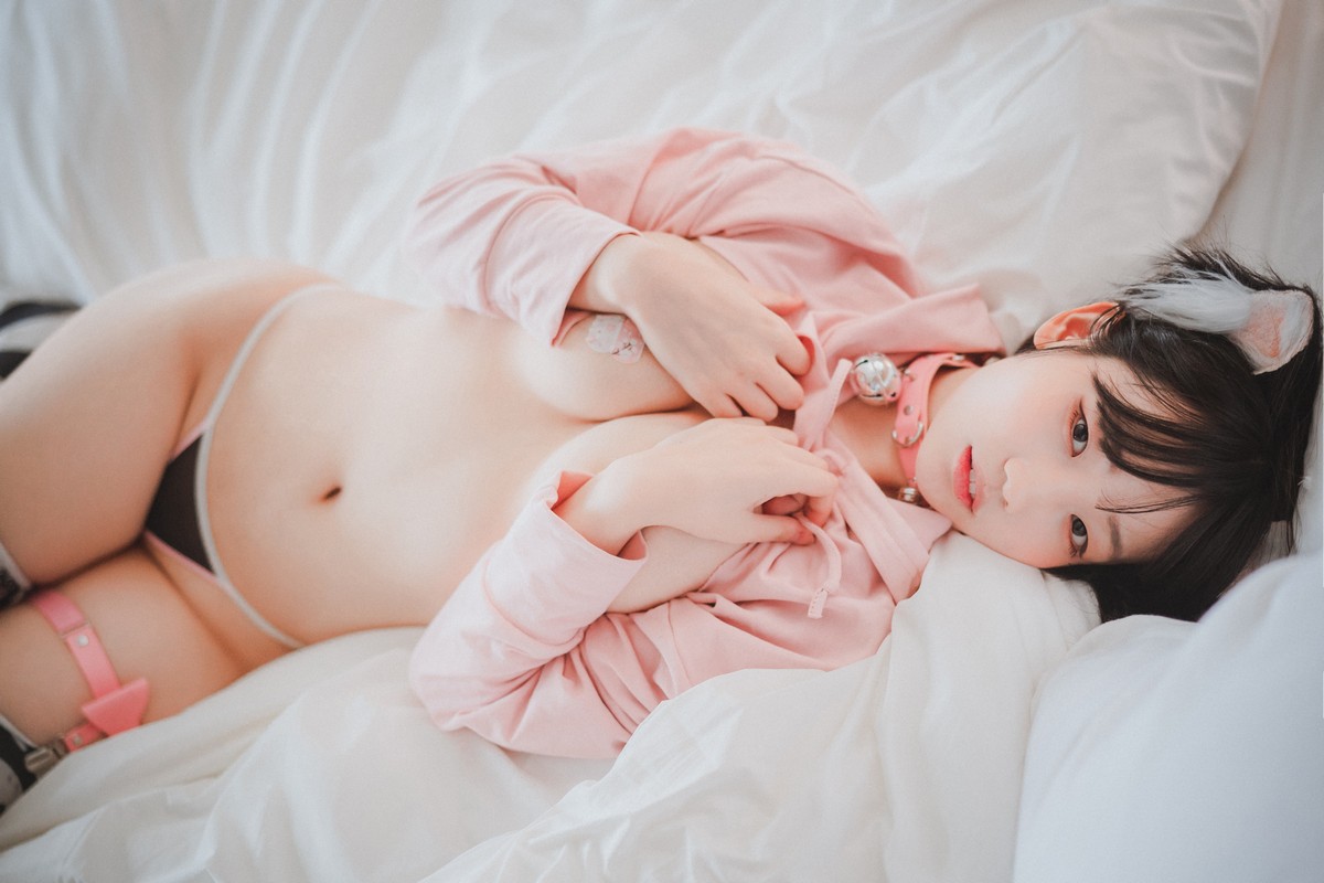 xgyw.top_[DJAWA]No.054_模特Mimmi_The Pet Girl主题私房半脱露豪乳翘臀遮点极致诱惑写真51P