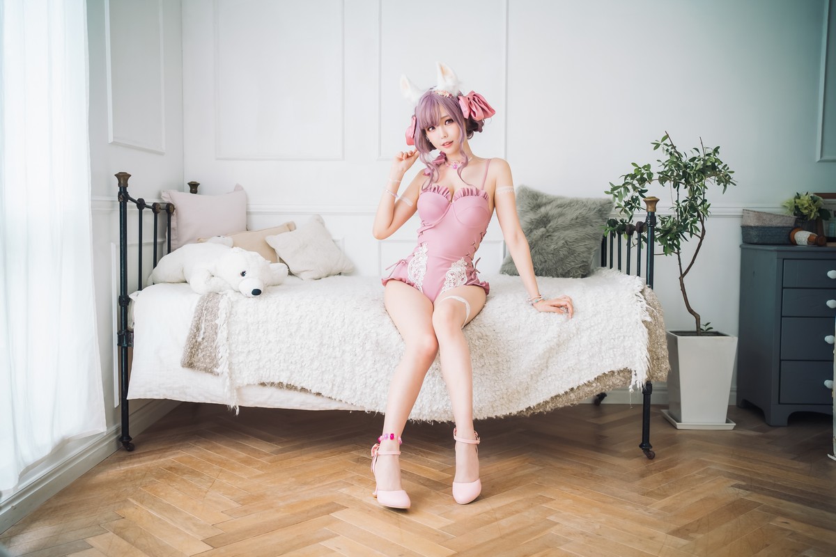 xgyw.top_Coser妹子Ely_eee-Original Swimsuit主题性感粉红连体衣 黑色内衣完美诱惑写真114P