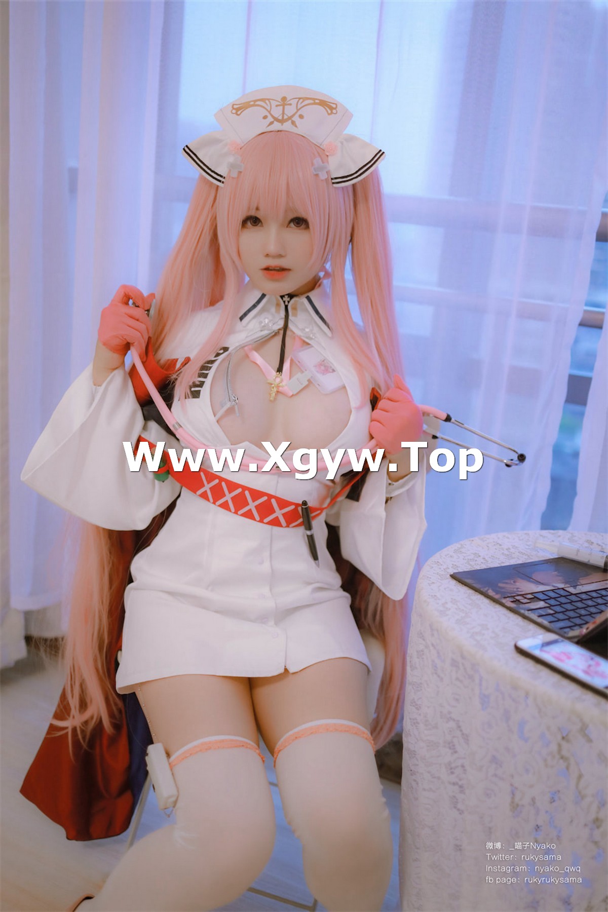 xgyw.top_网络美女Nyako喵子英仙座护士主题性感白色护士装配白丝袜秀丰满身材诱惑写真65P
