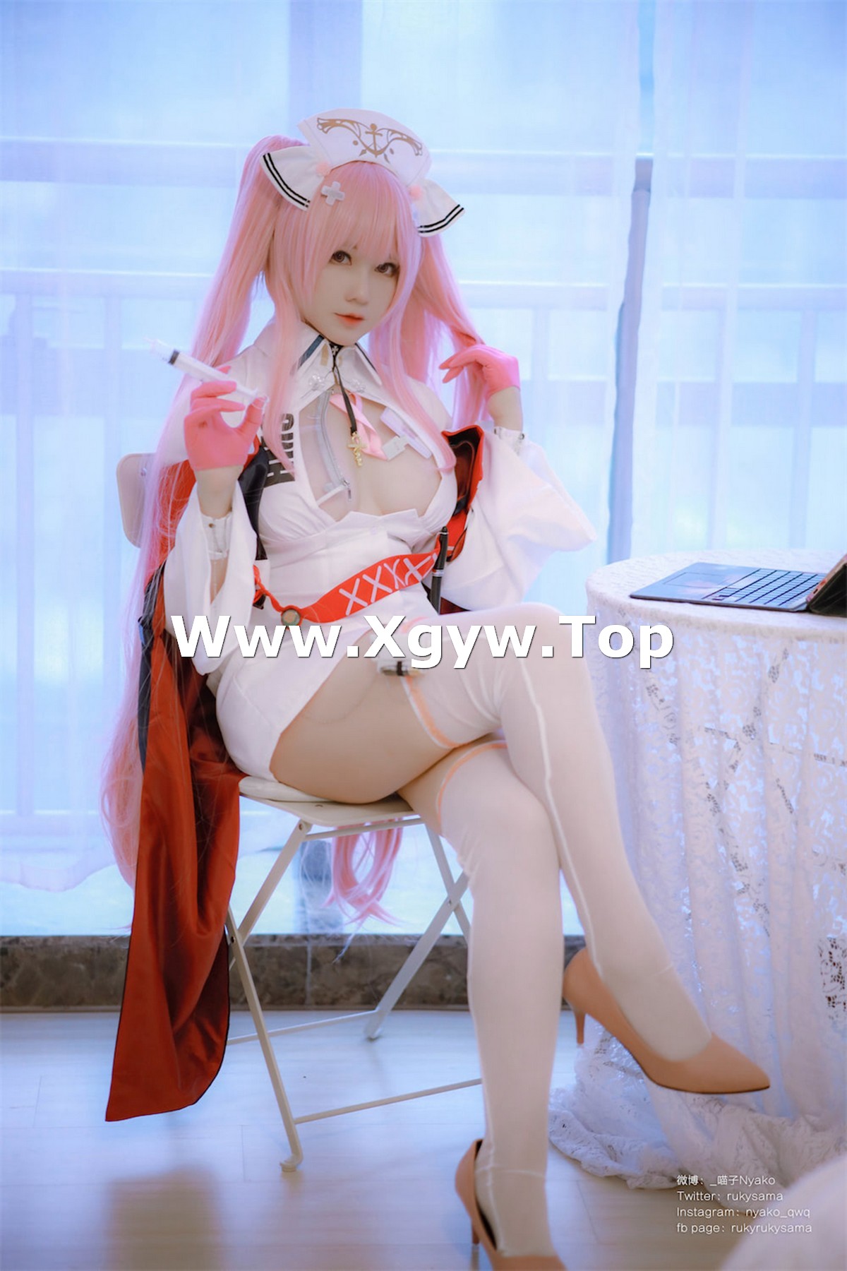 xgyw.top_网络美女Nyako喵子英仙座护士主题性感白色护士装配白丝袜秀丰满身材诱惑写真65P