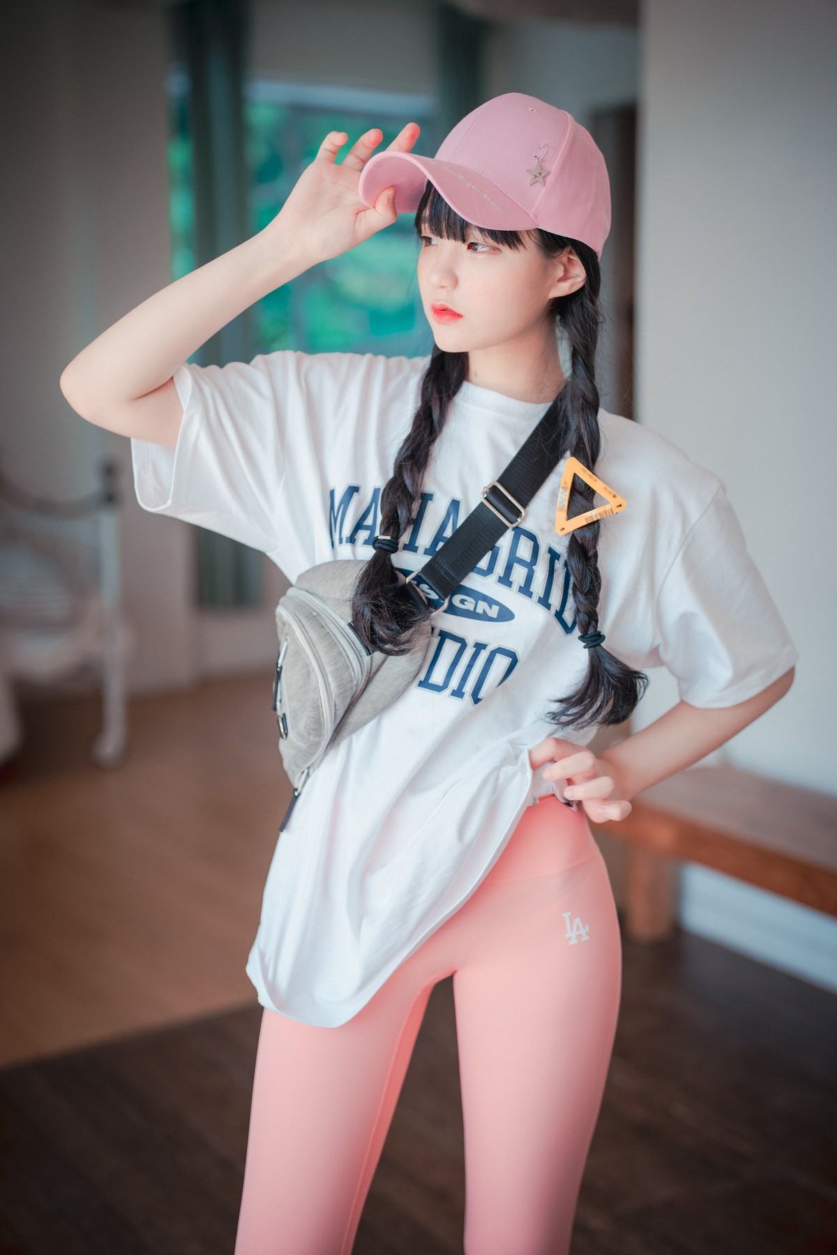 xgyw.top_[DJAWA]No.060_模特Jenny_Loose and Tight Pink主题性感白T配粉色运动裤诱惑写真158P