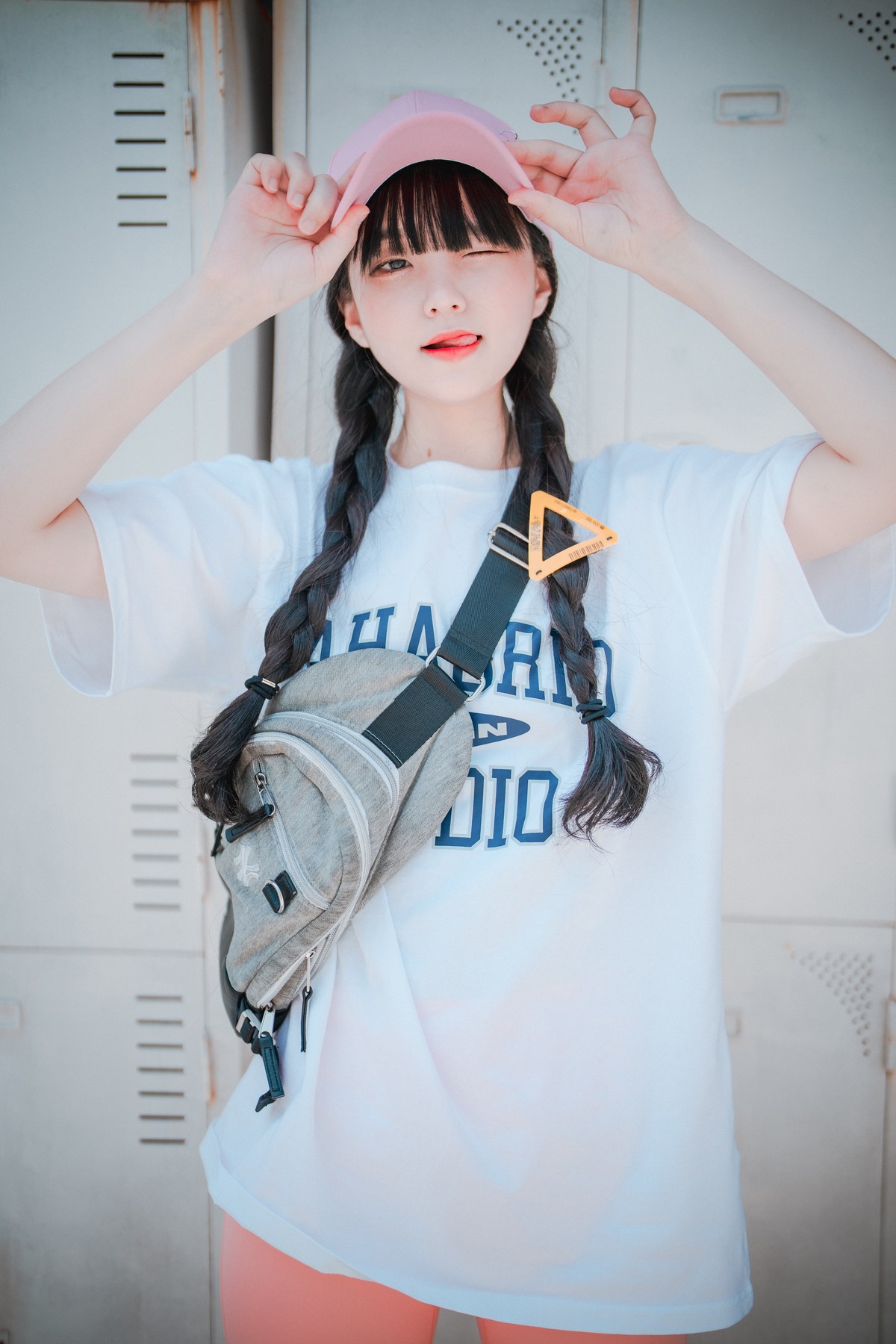 xgyw.top_[DJAWA]No.060_模特Jenny_Loose and Tight Pink主题性感白T配粉色运动裤诱惑写真158P