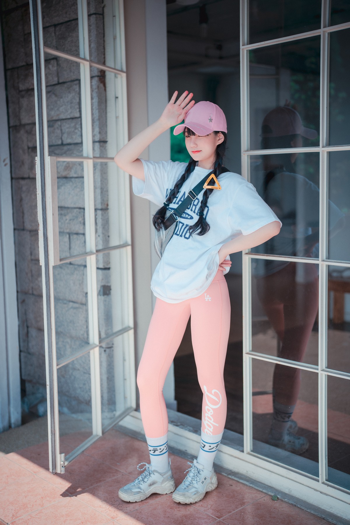 xgyw.top_[DJAWA]No.060_模特Jenny_Loose and Tight Pink主题性感白T配粉色运动裤诱惑写真158P