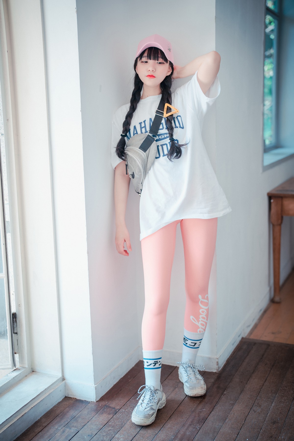 xgyw.top_[DJAWA]No.060_模特Jenny_Loose and Tight Pink主题性感白T配粉色运动裤诱惑写真158P