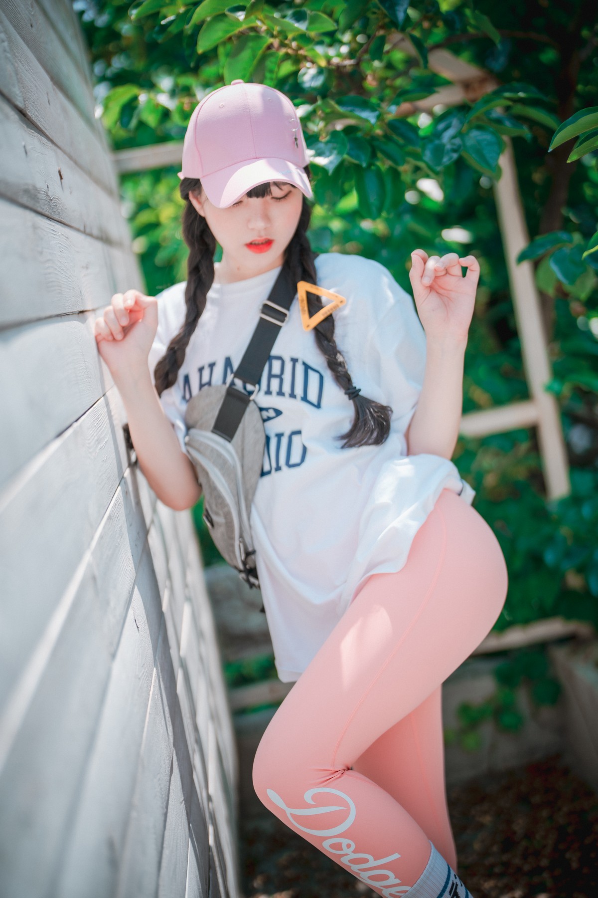 xgyw.top_[DJAWA]No.060_模特Jenny_Loose and Tight Pink主题性感白T配粉色运动裤诱惑写真158P