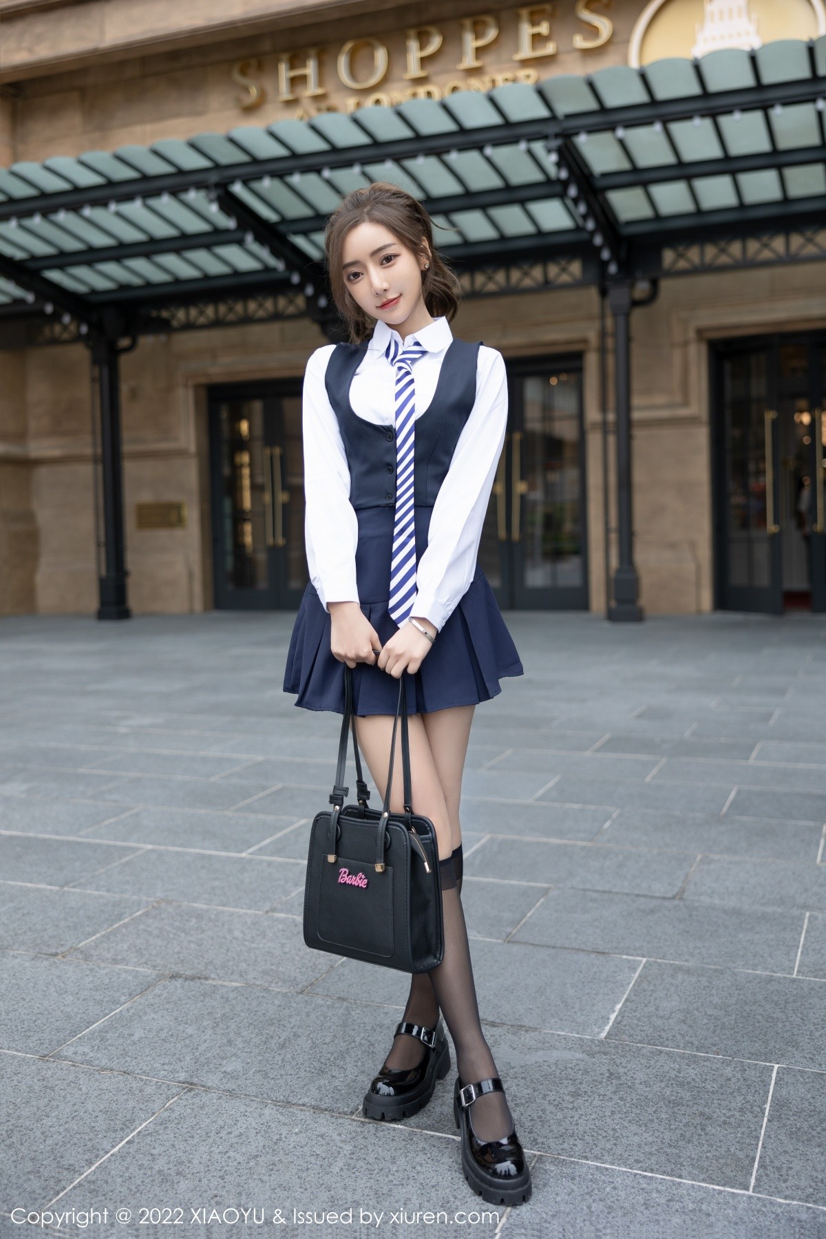 xgyw.top_[XiaoYu画语界]Vol.783_女神王馨瑶yanni性感白T配短裙半脱露浅色内衣原色丝袜诱惑写真102P