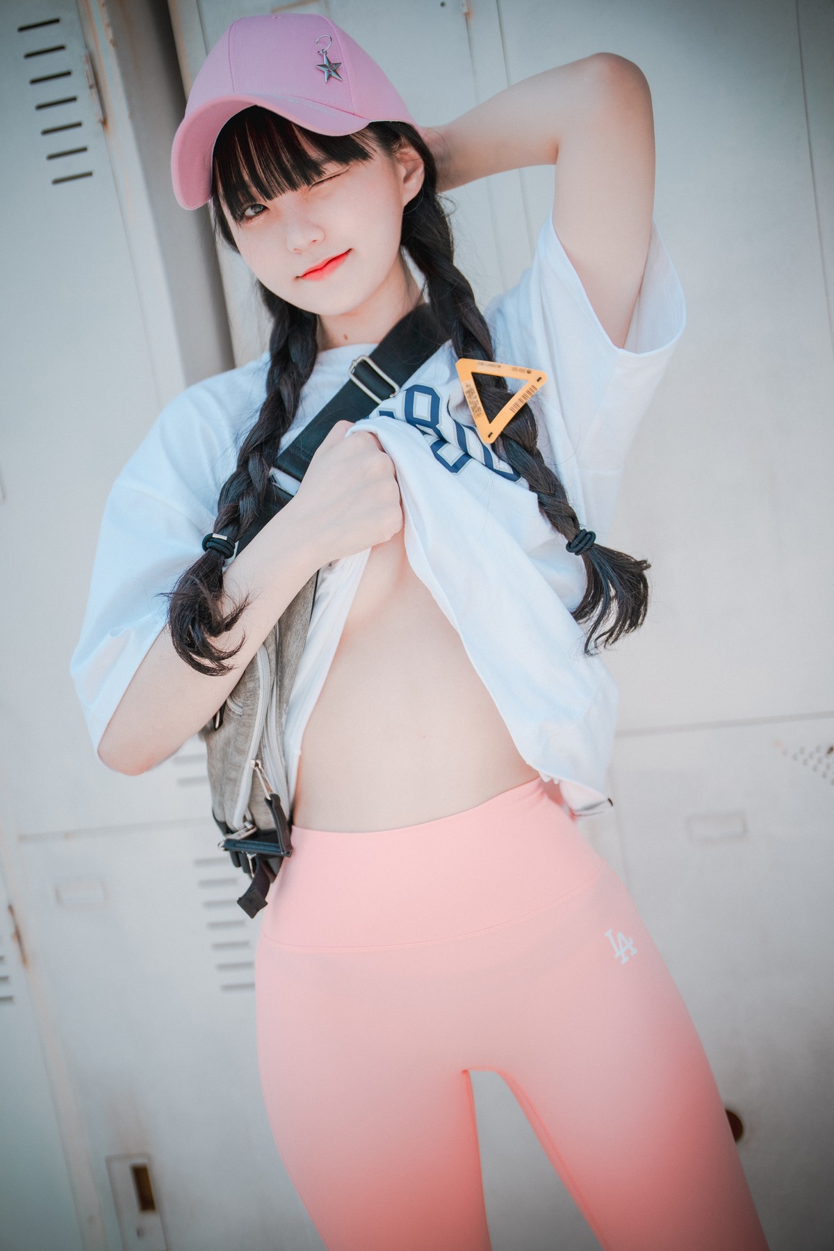 xgyw.top_[DJAWA]No.060_模特Jenny_Loose and Tight Pink主题性感白T配粉色运动裤诱惑写真158P