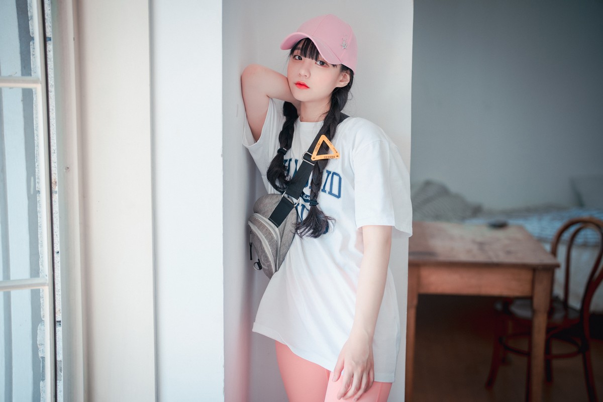xgyw.top_[DJAWA]No.060_模特Jenny_Loose and Tight Pink主题性感白T配粉色运动裤诱惑写真158P