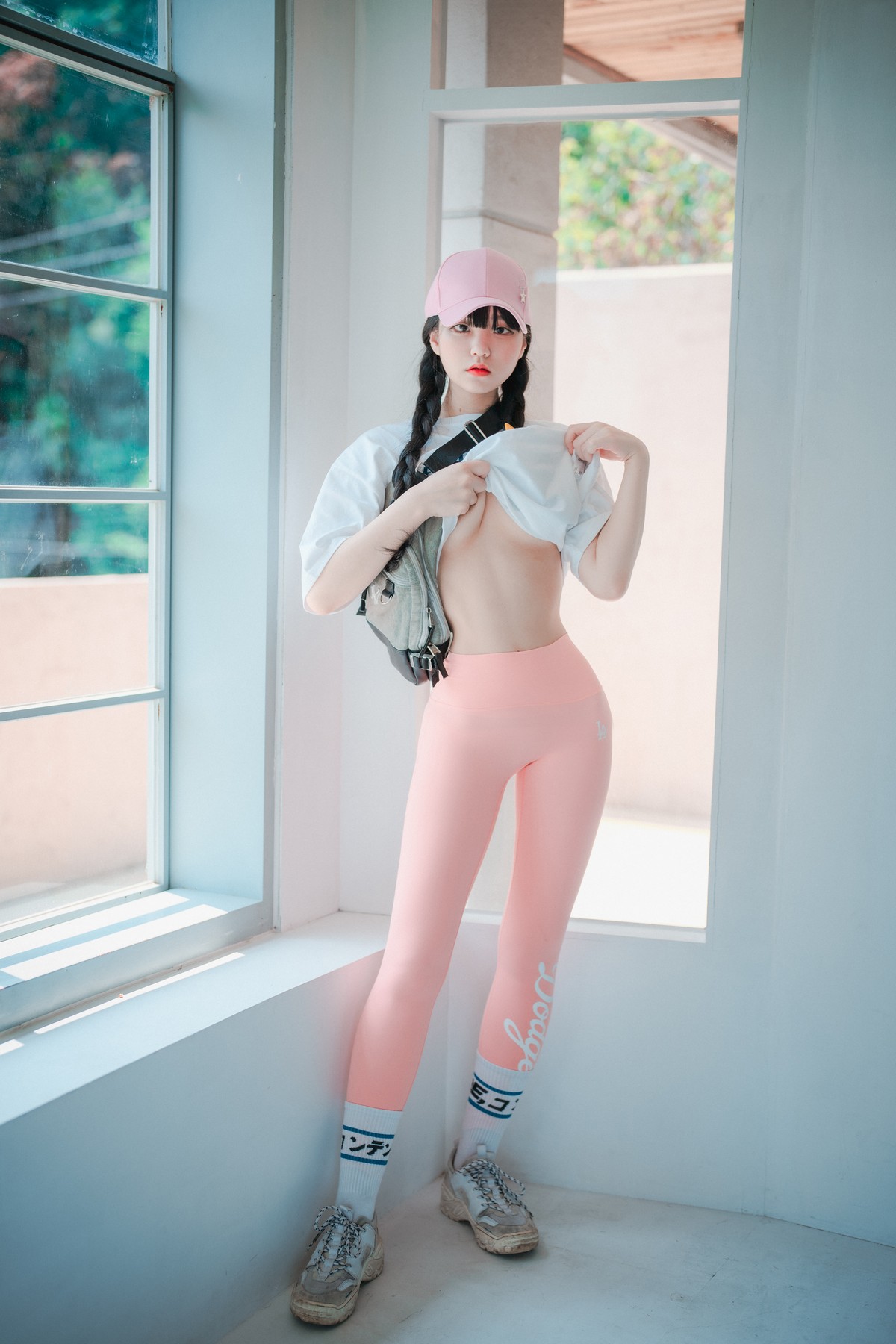 xgyw.top_[DJAWA]No.060_模特Jenny_Loose and Tight Pink主题性感白T配粉色运动裤诱惑写真158P
