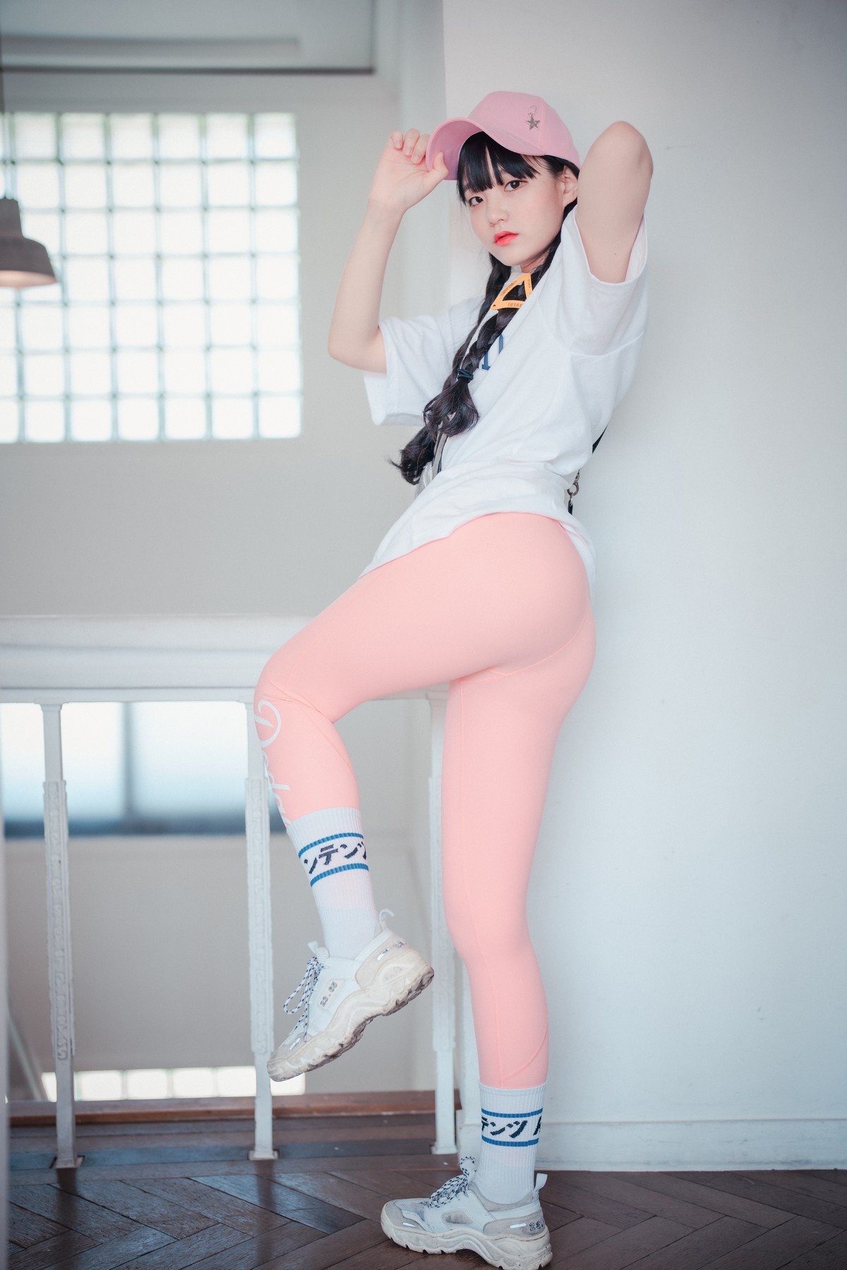 xgyw.top_[DJAWA]No.060_模特Jenny_Loose and Tight Pink主题性感白T配粉色运动裤诱惑写真158P
