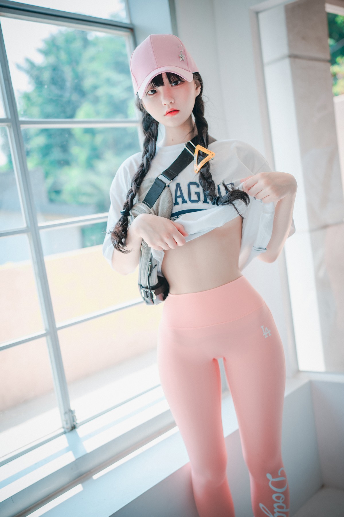 xgyw.top_[DJAWA]No.060_模特Jenny_Loose and Tight Pink主题性感白T配粉色运动裤诱惑写真158P