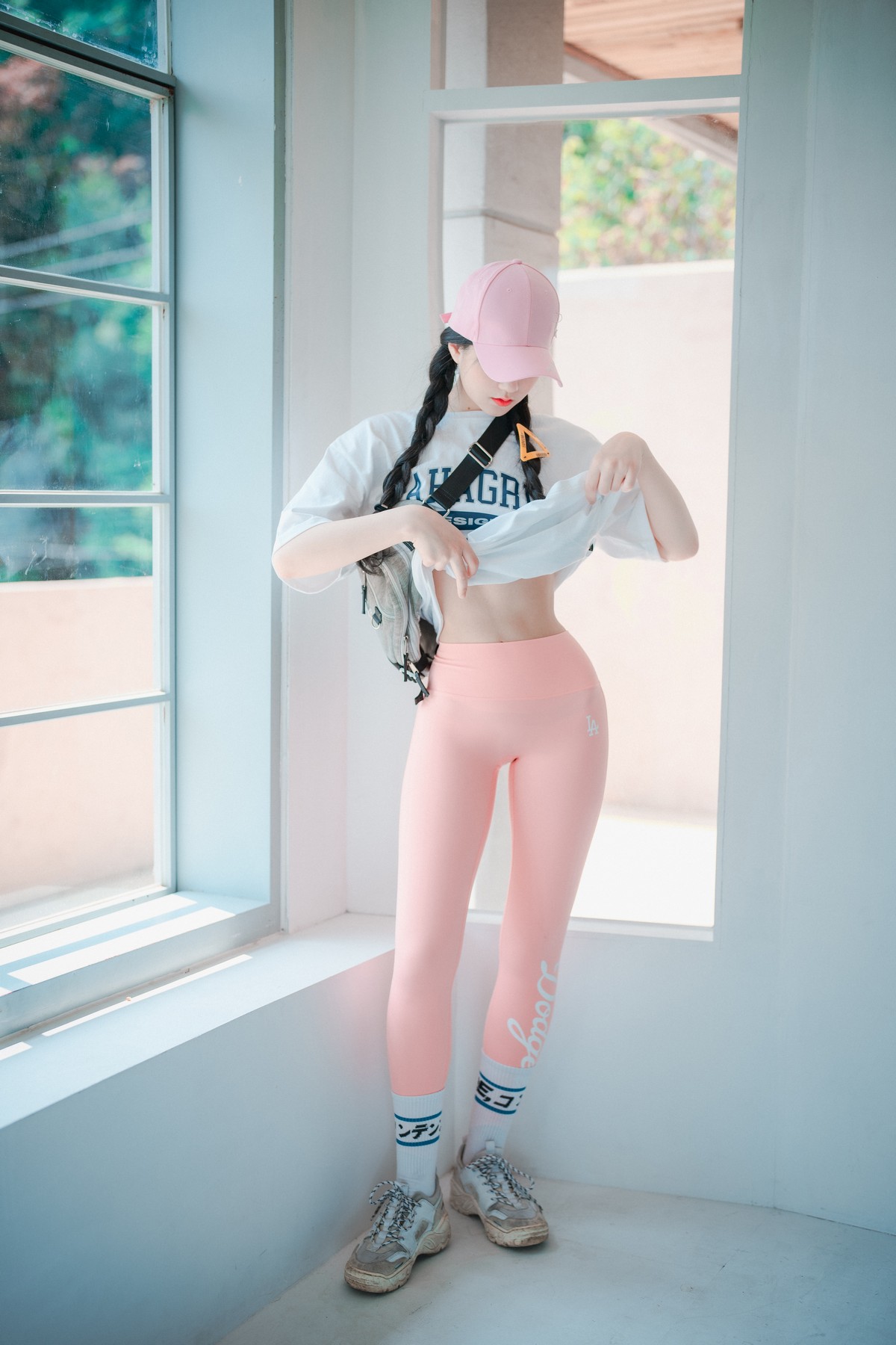 xgyw.top_[DJAWA]No.060_模特Jenny_Loose and Tight Pink主题性感白T配粉色运动裤诱惑写真158P