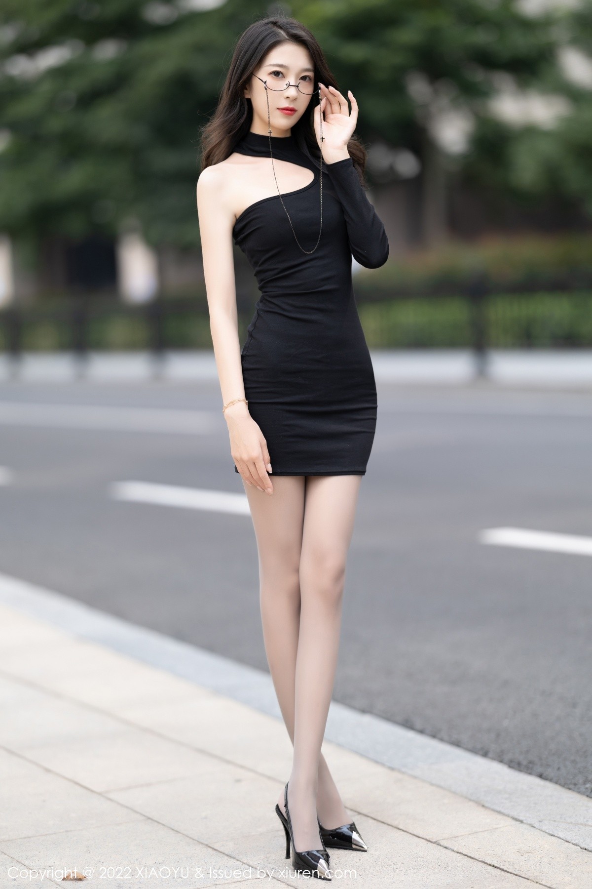 xgyw.top_[XiaoYu画语界]Vol.784_新人模特林乐一私房性感黑色服饰配原色丝袜秀高挑身材迷人写真85P