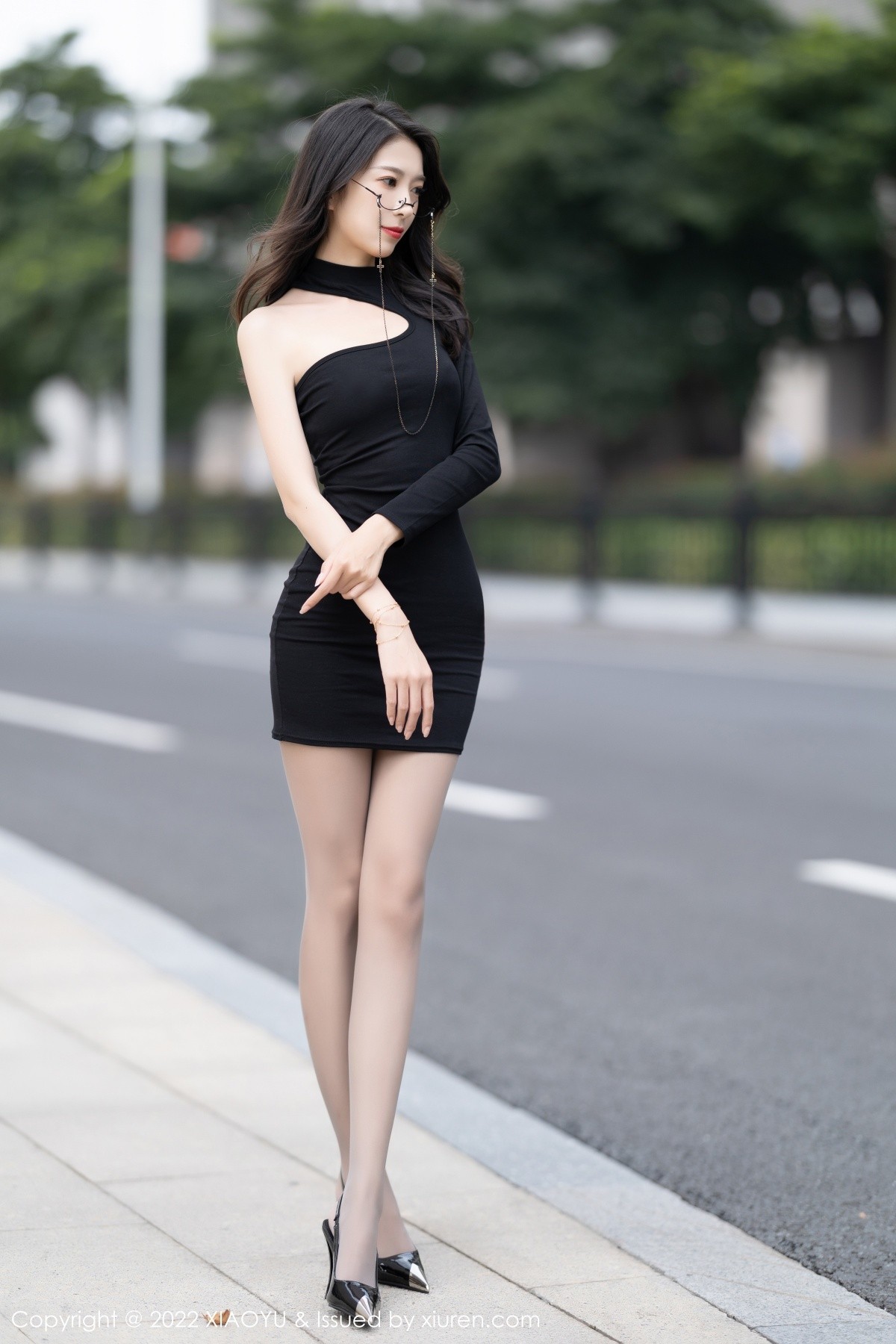 xgyw.top_[XiaoYu画语界]Vol.784_新人模特林乐一私房性感黑色服饰配原色丝袜秀高挑身材迷人写真85P