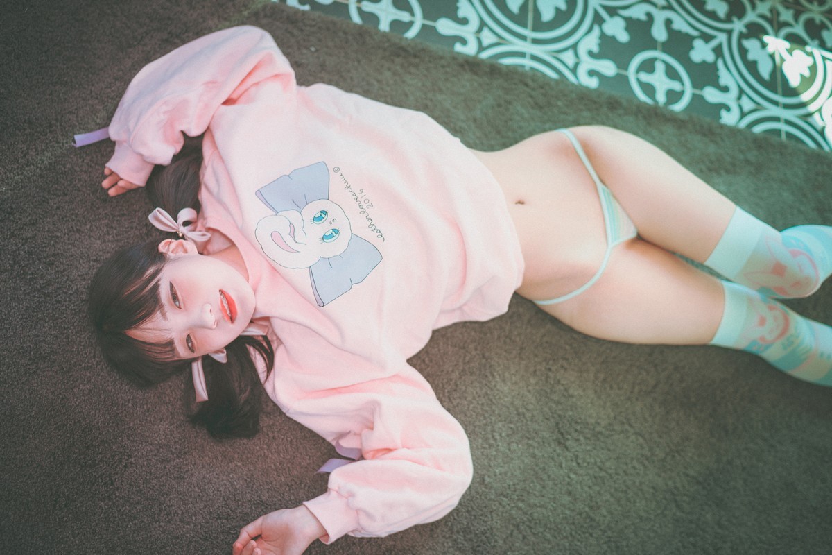 xgyw.top_[DJAWA]No.061_模特Jenny_Lovely_Pink主题私房性感粉色外衣配丁字内裤诱惑写真34P