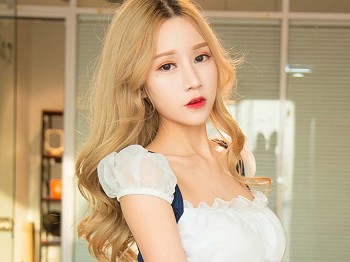 [Ugirls爱极品]No.2334_车模茯苓私人性感贴身衣秀完美身材蜜桃臀美腿迷人骚扰写真35P