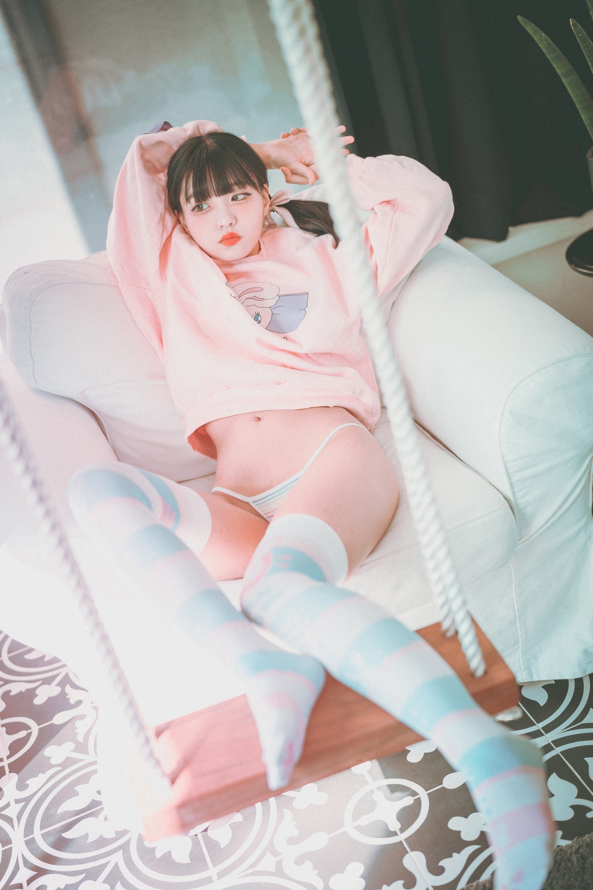 xgyw.top_[DJAWA]No.061_模特Jenny_Lovely_Pink主题私房性感粉色外衣配丁字内裤诱惑写真34P